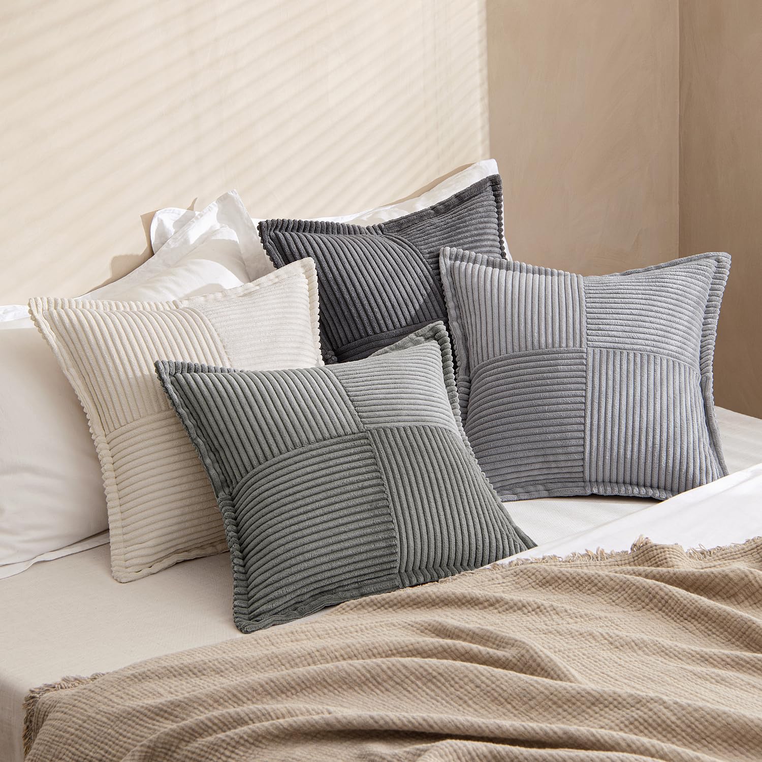 MIULEE Funda de Cojines para Sofá 45x45 cm Funda de Almohada de Corduroy Súper Suave Cojin de Pana a Rayas Decoración Moderna para Sofá Silla Cama Sala de Estar Dormitorio 4 Piezas Serie Gris