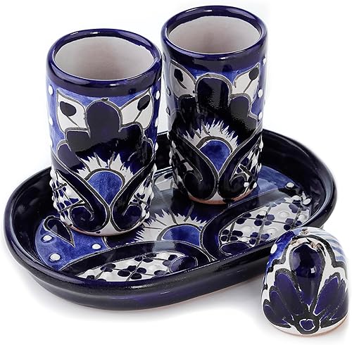 Talavera - Vasos de chupito de tequila con bandeja y salero (juego de 2) - Diseño azul - Juego de regalo auténtico mexicano pintado a mano