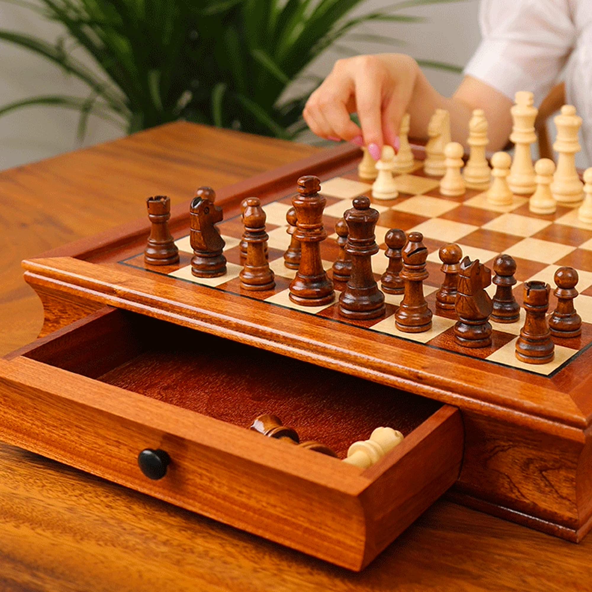 Mythologisch schaakspel, middelgroot, van metaal, voor volwassenen, handgemaakte stukken en schaakbord van natuurlijk massief hout met opbergruimte binnenin, King 8 cm