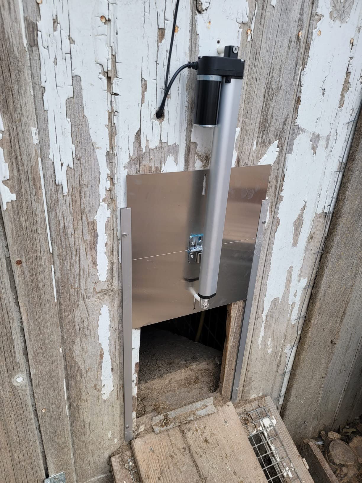 26/mo Finance JVR AutomaticChickenCoopDoor Opener with Safety