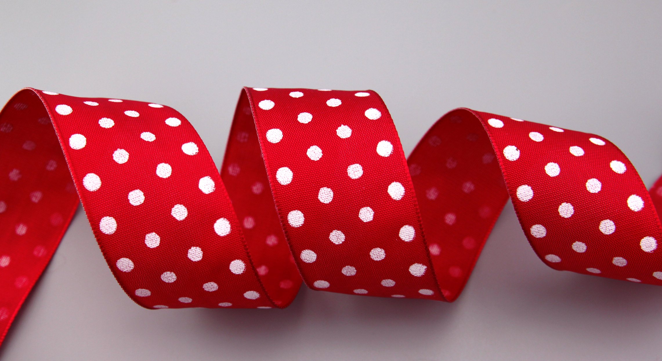 25m Satinband Rot Mit Weißen Punkten – Geschenkband 12mm Für Deko, Schleifen & Verpackung