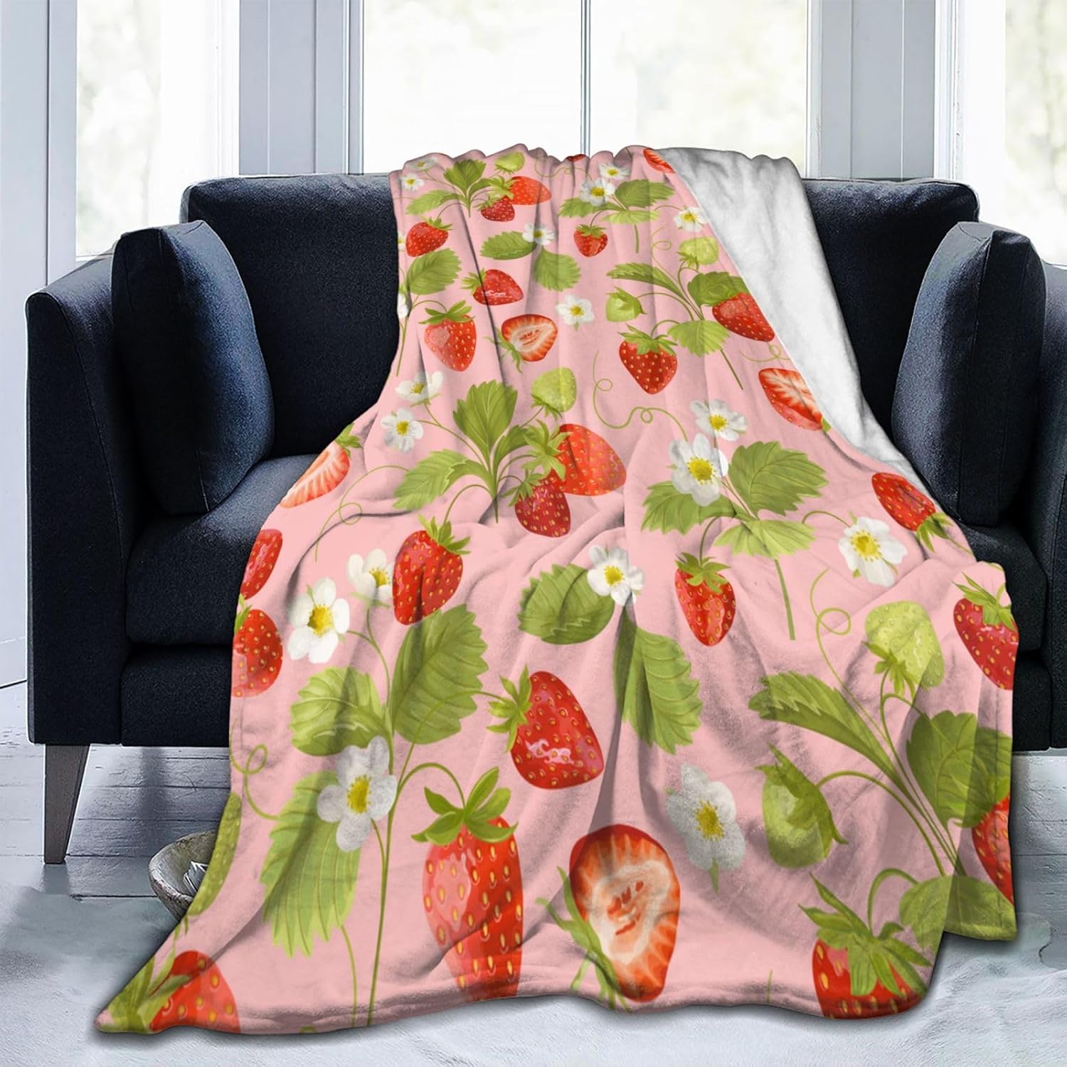 Strawberry Blanket for Girls Women Adults Fleece Flannel Strawberry White Flowers Green Leaves Comfy Throw Blankets for Travel Bedding Sofa 60x50 inch