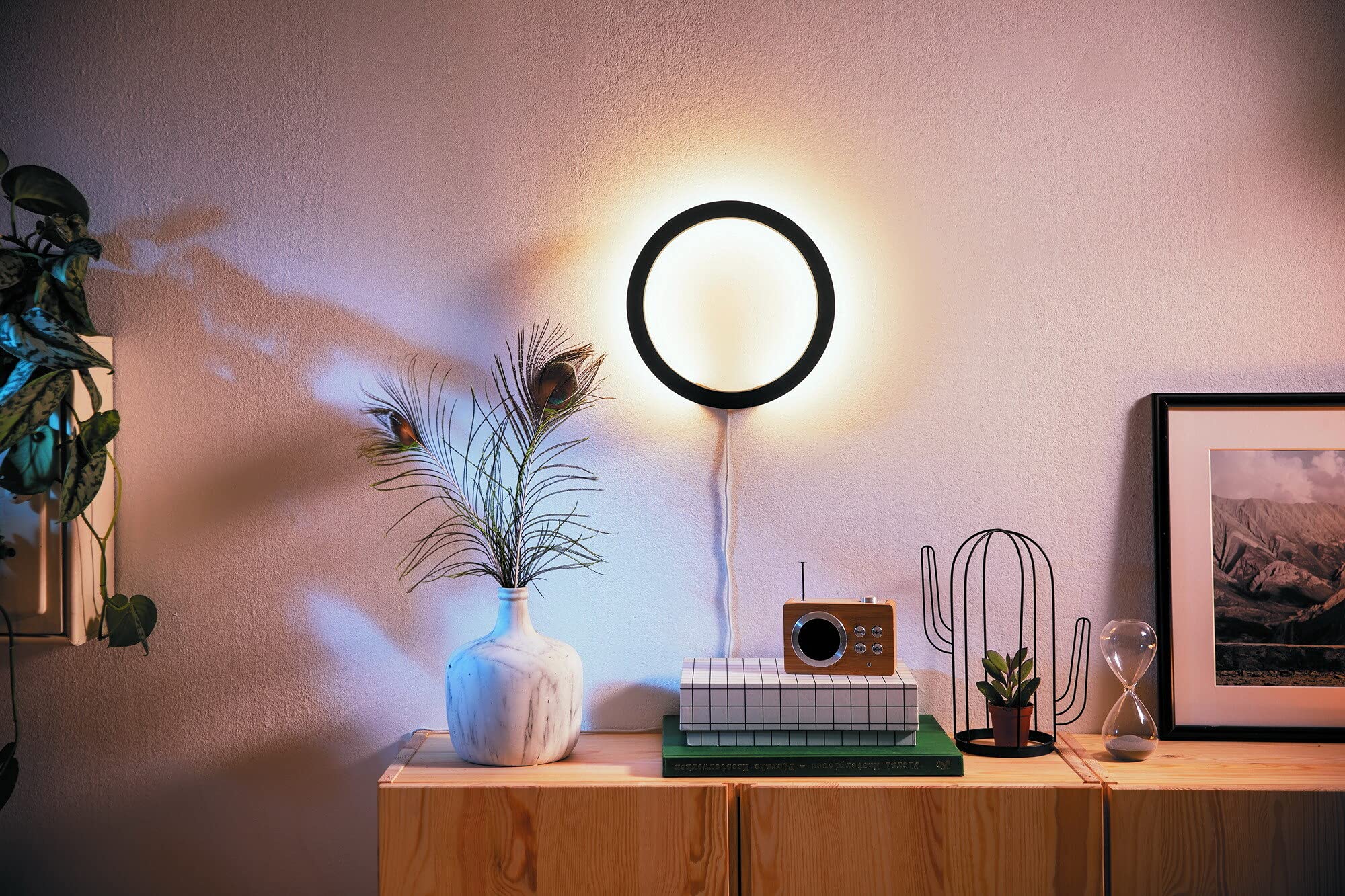 Philips Hue White and Color Ambiance Lampada da Parete LED Smart Sana, Luce Bianca o Colorata, Dimmerabile, 20W, Nero