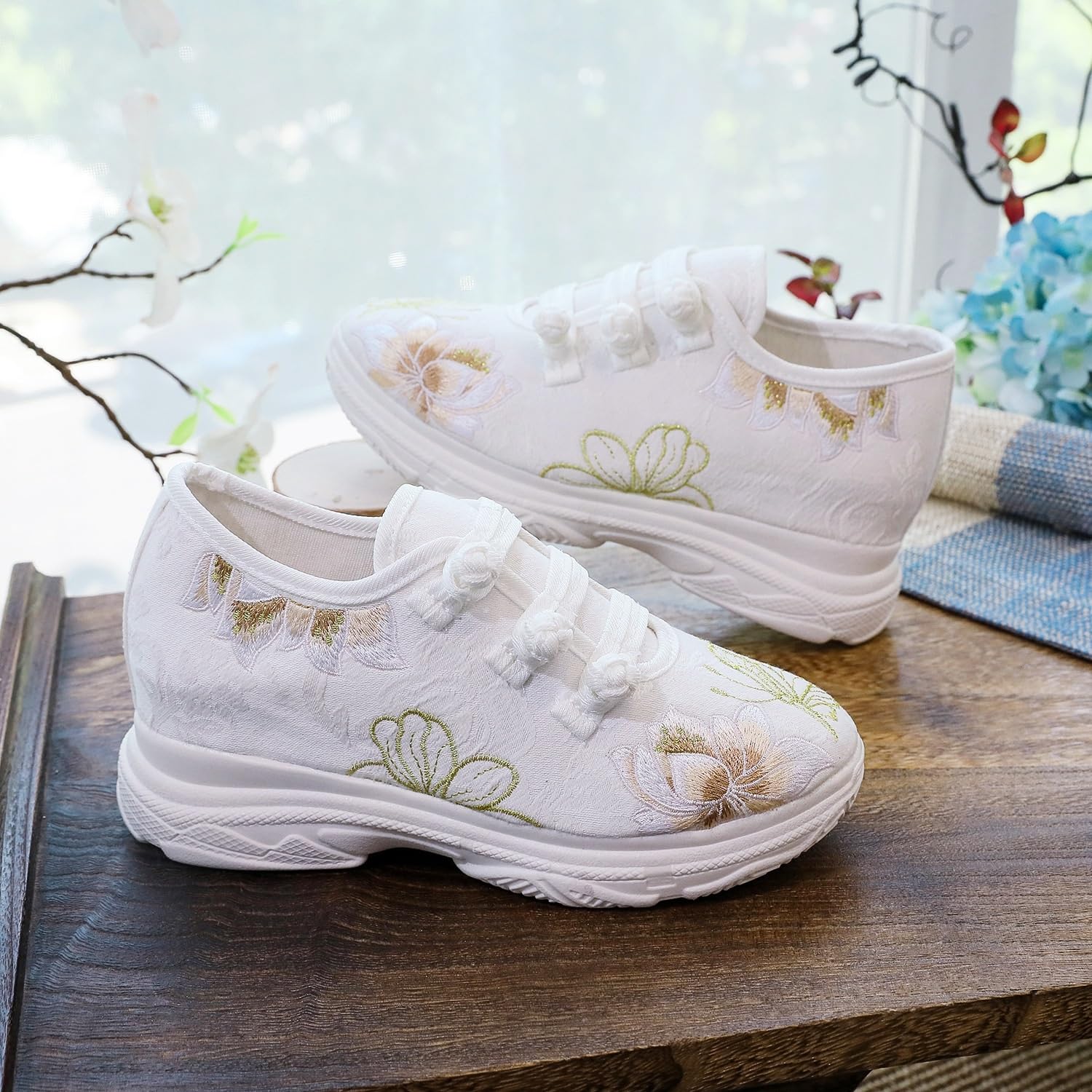 Damskie, Modne, Platformowe Trampki Na Koturnie Z Haftowanym Motywem Kwiatowym Wygodne Buty Do Chodzenia Z Ukrytym Obcasem Shoes Cheongsam W Stylu Chińskim Obuwie Na Co Dzień(White,41 EU)