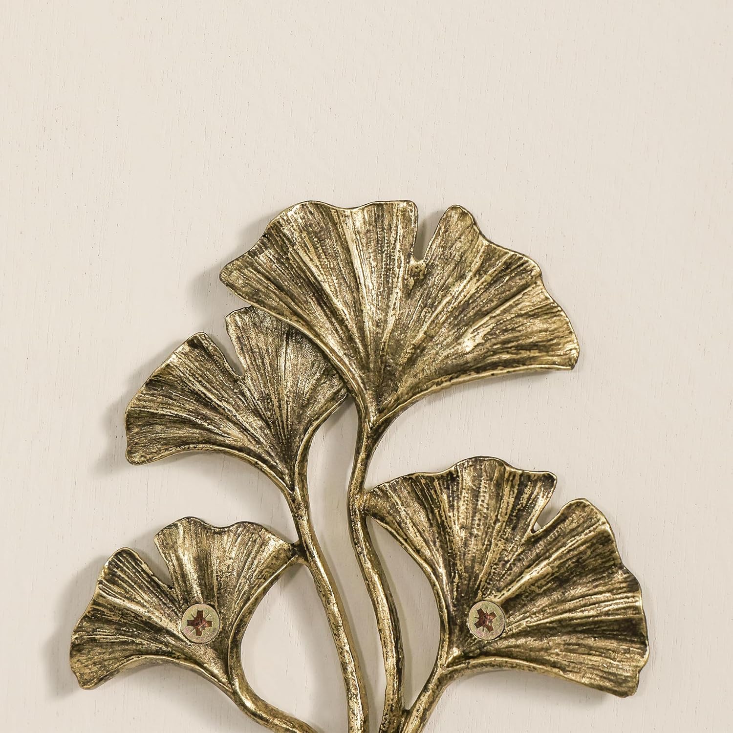 SOFFEE DESIGN 2PCS Heavy Duty Ginkgo Leaves Wall Hooks, 3D Vintage Gold Metal Hangers for Robes Coats Towels, Botanical Entryway Decor