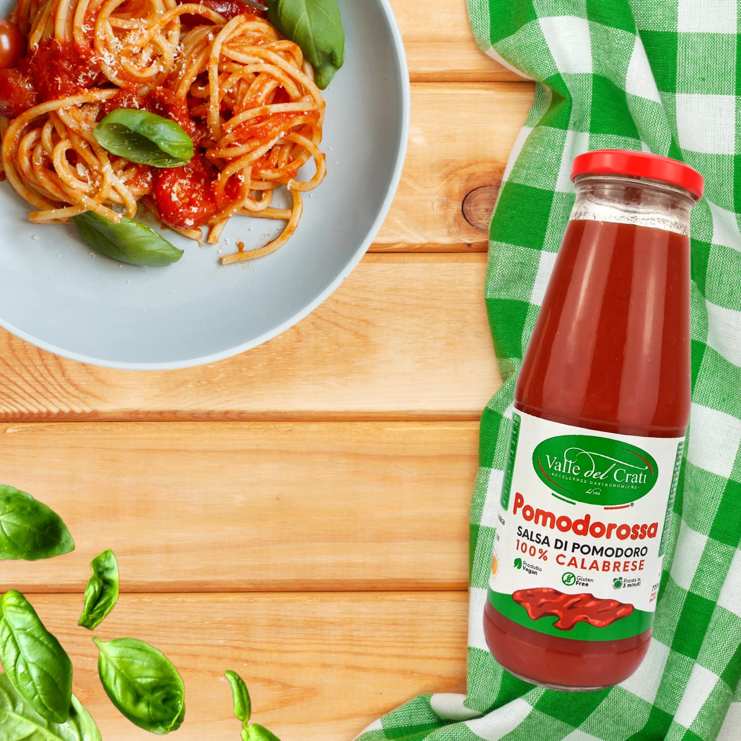 Valle del Crati Sauce Tomate 100% Italienne | 12 bouteilles | Purée de tomates naturelle, végétalienne, sans gluten | Idéal pour les pâtes, pizza, viande, poisson | Prêt en 5 minutes | 12x720ml