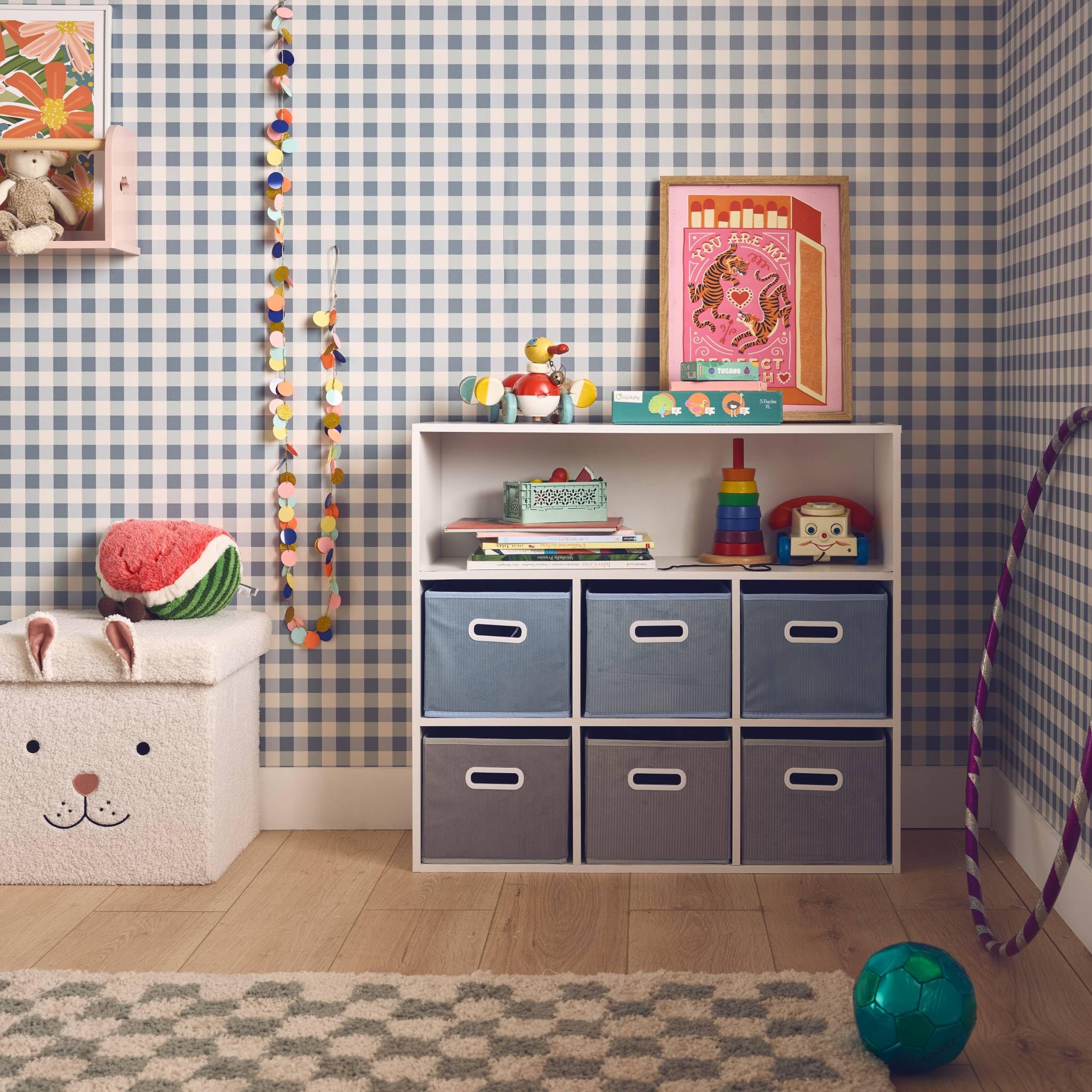 Libreria per bambini con 6 cestini in velluto, Camille, Blu, 129.5x76.2x70 cm