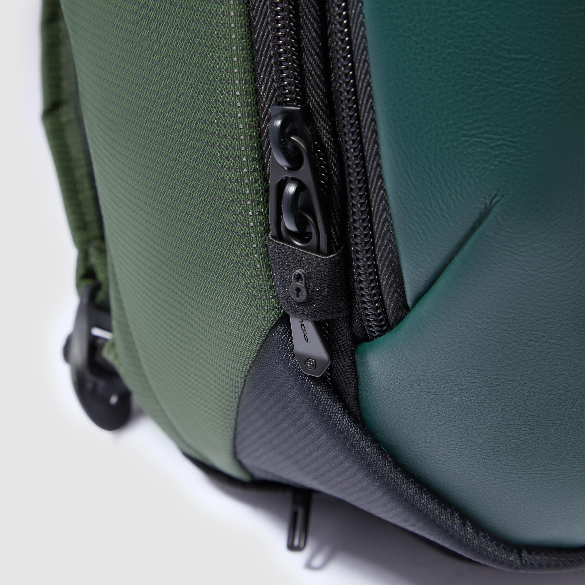Piquadro Mochila de viaje para portátil 15,6" Unisex tela/material bio-based verde