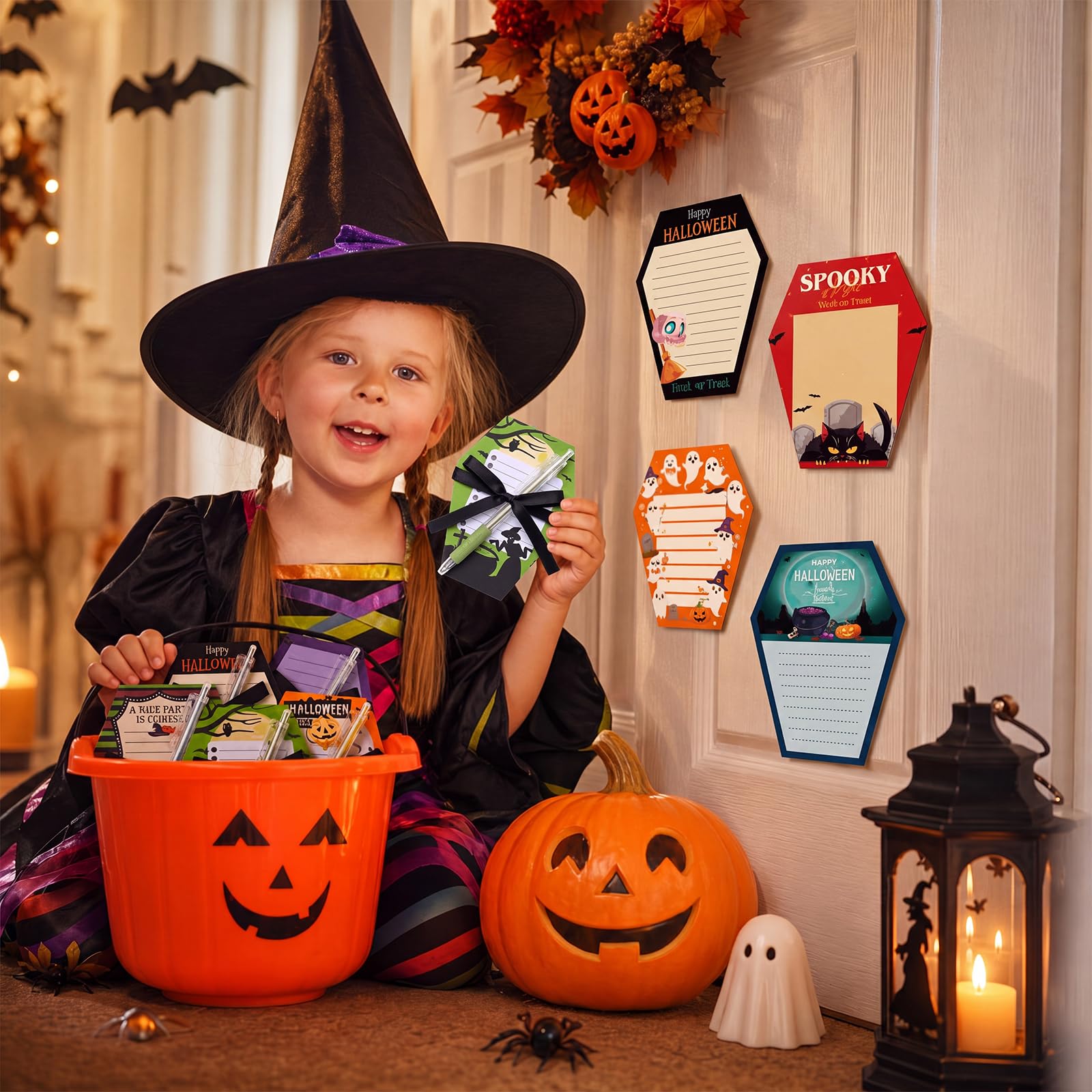 Honoson 48 foglietti adesivi per Halloween e penne autoadesive, set regalo per ufficio, zucca, fantasma, gatto, divertente, strano, spettrale, per adulti, colleghi, forniture per ufficio, 8 stili