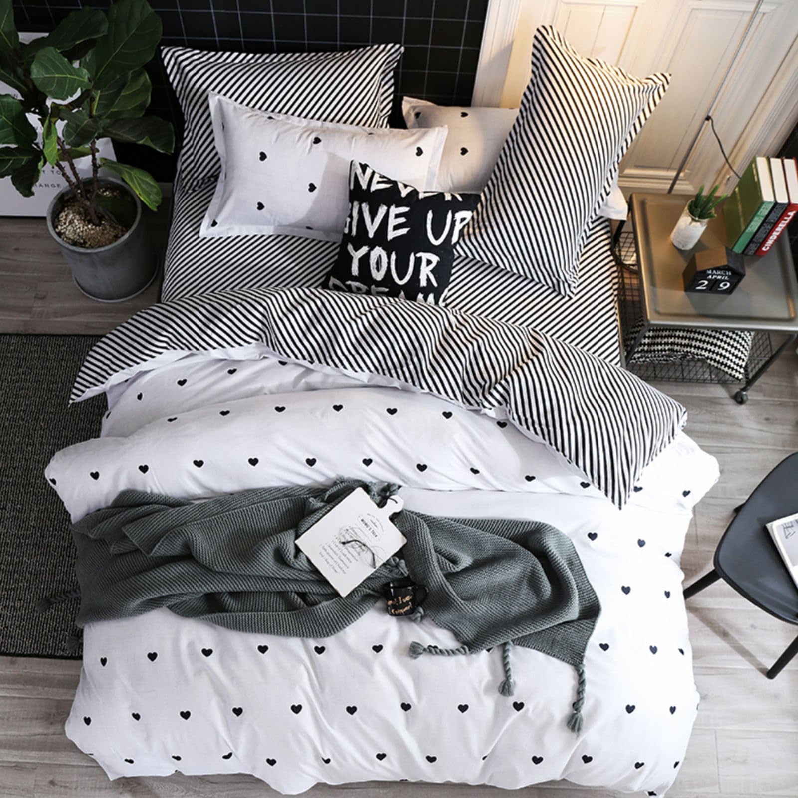 Freyamy Bettwäsche 135x200cm 4teilig Weiß Schwarz Herz Bettwaren-Sets Gebürstet Microfaser Weiche Wendebettwäsche Bequem Bettbezug 2 Bettdeckenbezüge mit Reißverschluss und 2 Kissenbezug 80x80cm