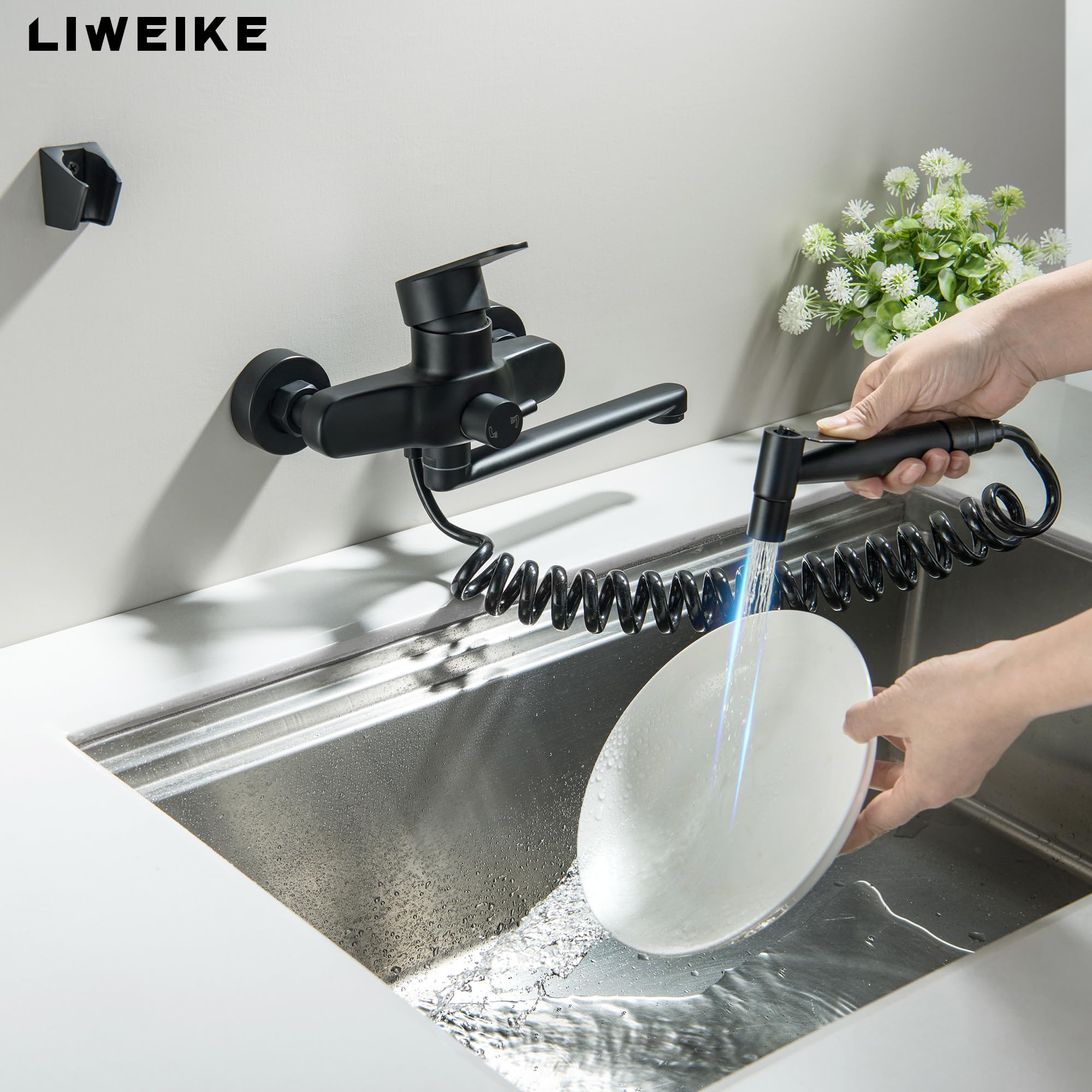LIWEIKE Matt Schwarz Wasserhahn Küche Wandmontage mit 23cm und 360° Drehbare Auslauf Küchenarmatur Wandmontage mit Spritzpistole Wandarmaturen für Küche Edelstahl