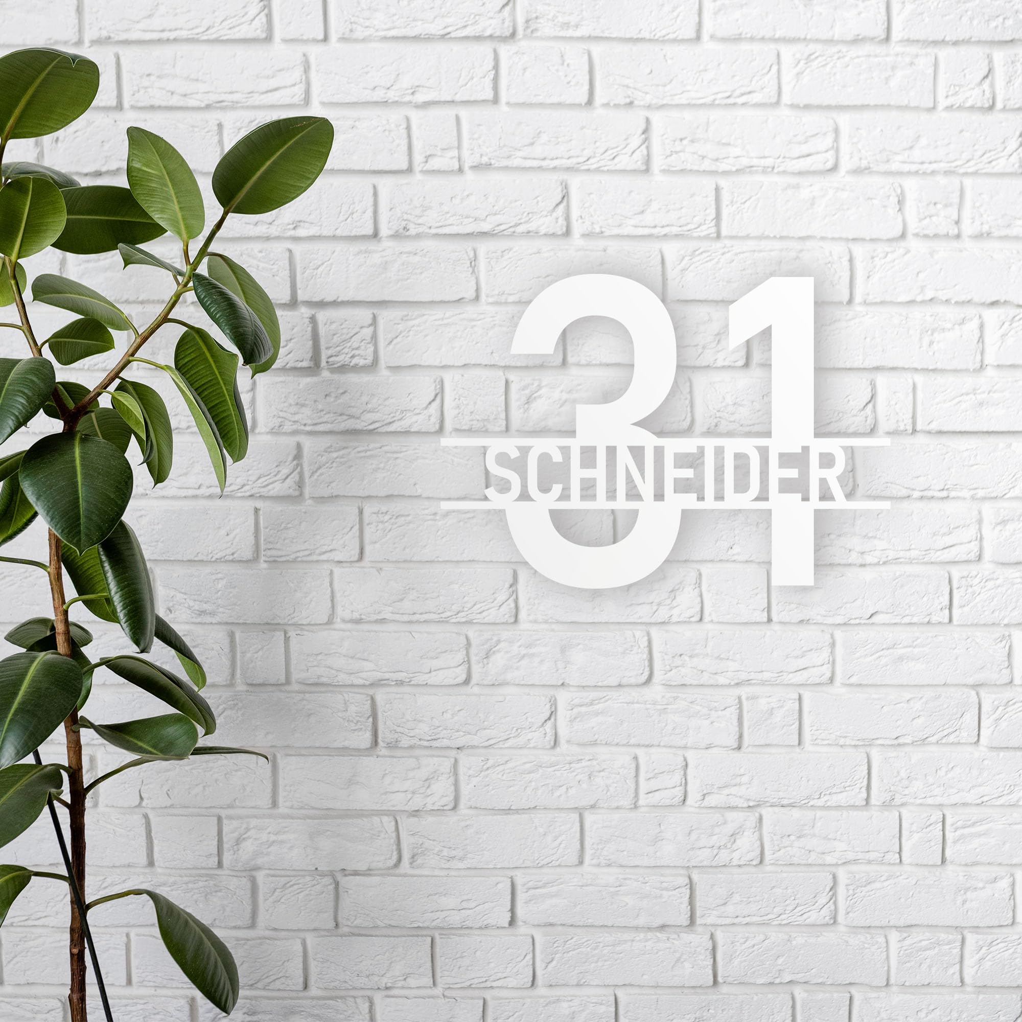 INDIGOS UG - Türschild - Schilder selbst gestalten - Aluverbundplatte - Hausnummer groß - weiss - 100 cm - Wunschname - Namensschild - Schild personalisiert - Schild für Familie, Freunde, Geschenk