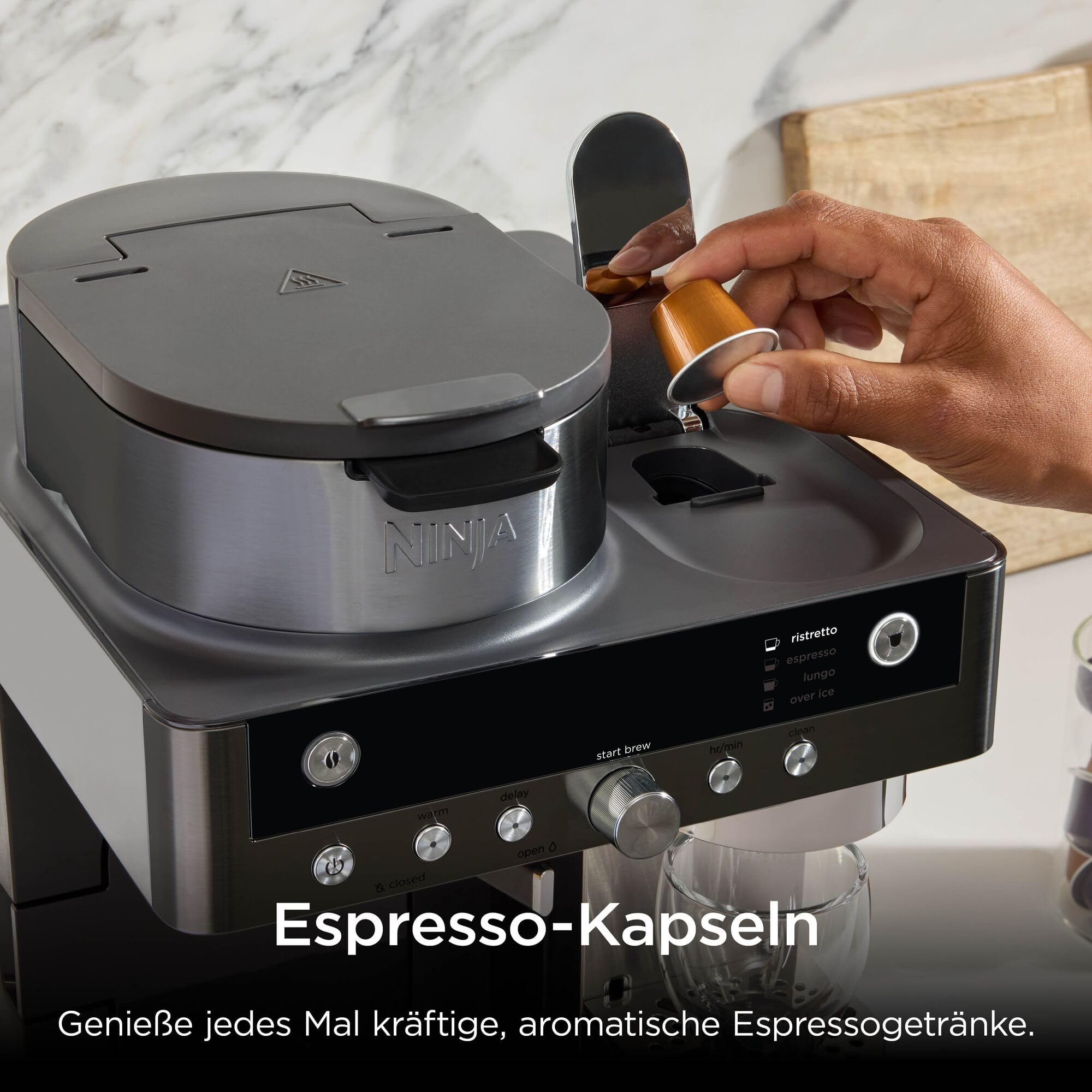 Ninja Prestige 2-in-1 Filterkaffee- und Kapselmaschine mit integriertem Milchaufschäumer, für Latte, Eiskaffee und Flat White, Grau-Metall CFN802EUGM