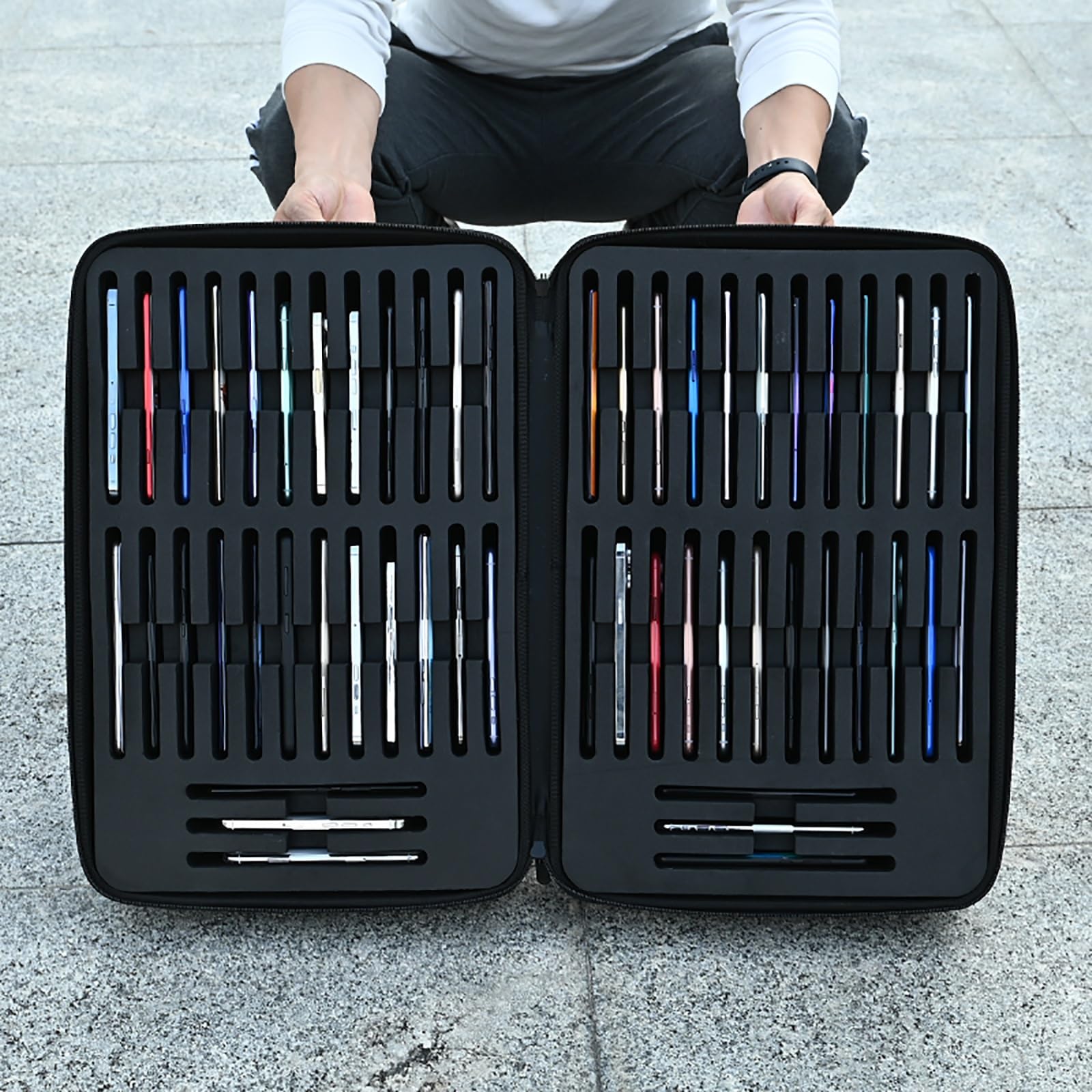 Czarna Torba do Przechowywania Telefonu Komórkowego, Może Być Noszona W Ręku, EVA Hard Shell Wodoodporna Torba Podróżna do Biura w Klasie(47 * 31 * 17cm/18.5 * 12 * 7in)