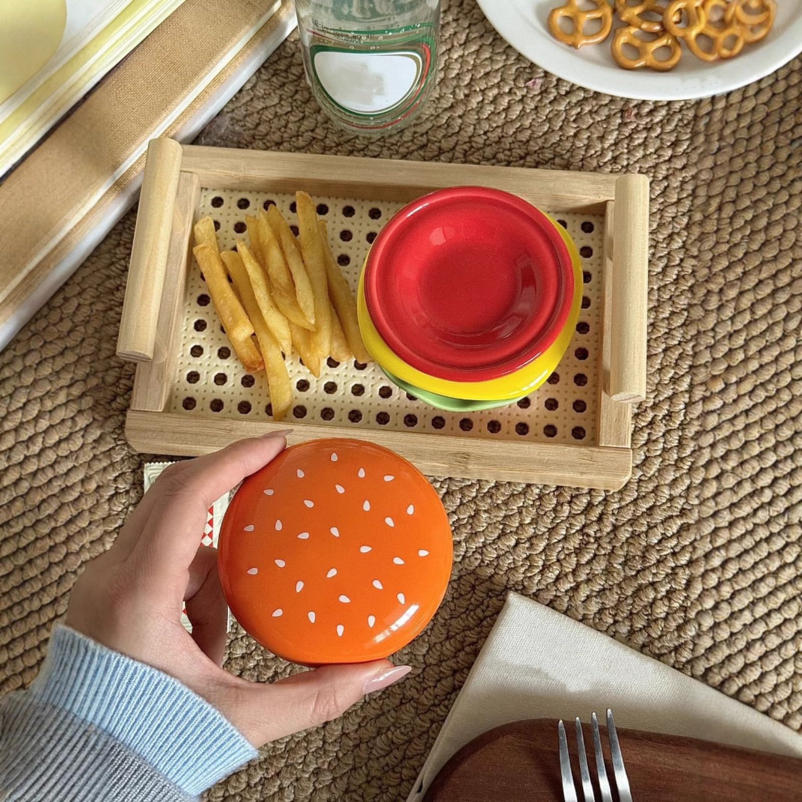 Ensemble d'assiettes à hamburger empilables à 6 couches, mini assiettes à sushis, bols et assiettes en céramique en forme de hamburger pour sauce à hamburger, sauce à sushi, apéritif, biscuits