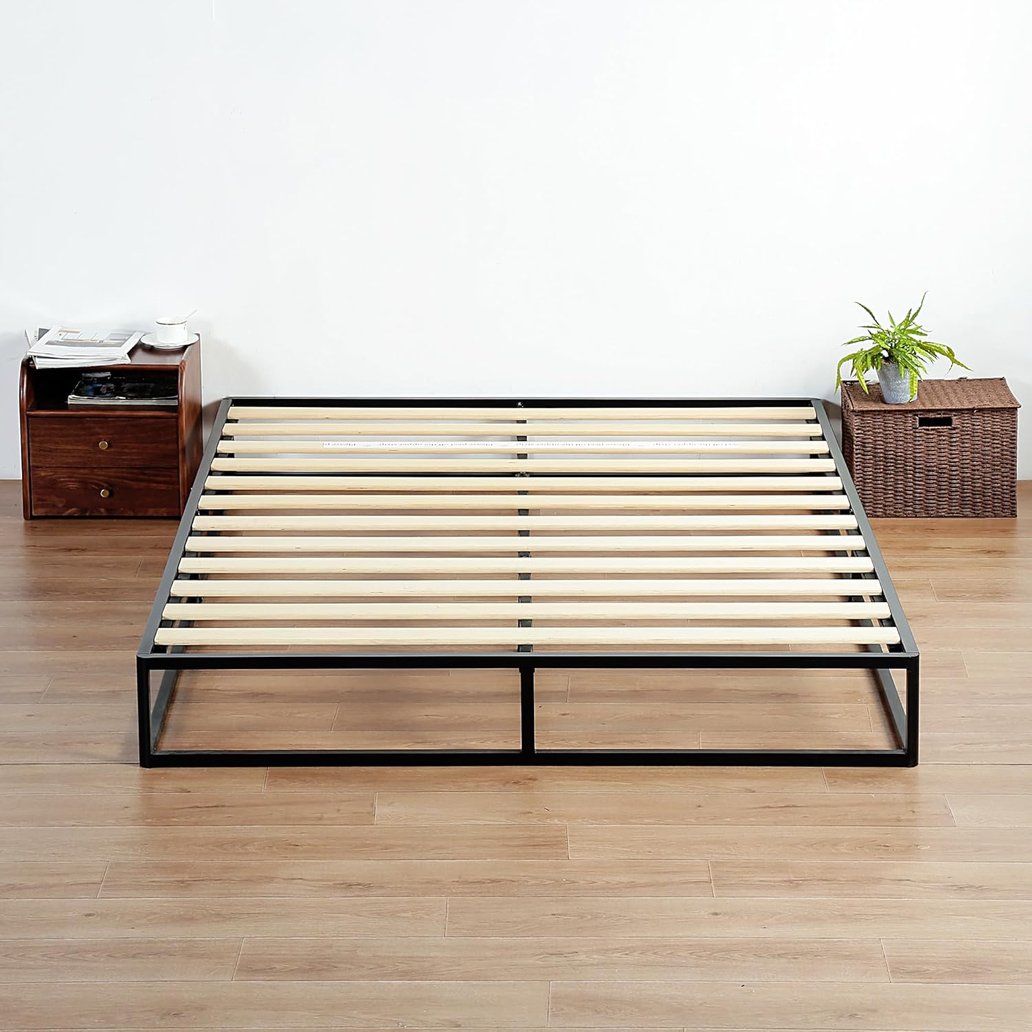 Olee Sleep 9 Inch Modern Metal Platform Bed Frame, Wood Slat Anti-Slip Support, Steel Mattress Foundation, No Box Spring Needed, Black, Full Size