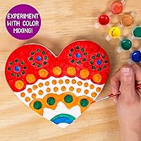 Vista 4 de Creative Roots Juego de piedra de escalonamiento de mosaico en forma de corazón, incluye piedra de cerámica de 7 pulgadas y 6 pinturas vibrantes