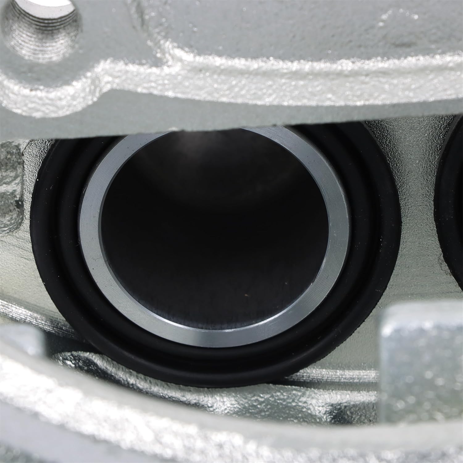 2pcs Front Brake Calipers with Bracket Replacement for Nissan Frontier 1998-2004 Pickup 1995-1997 19-B1672 19-B1673