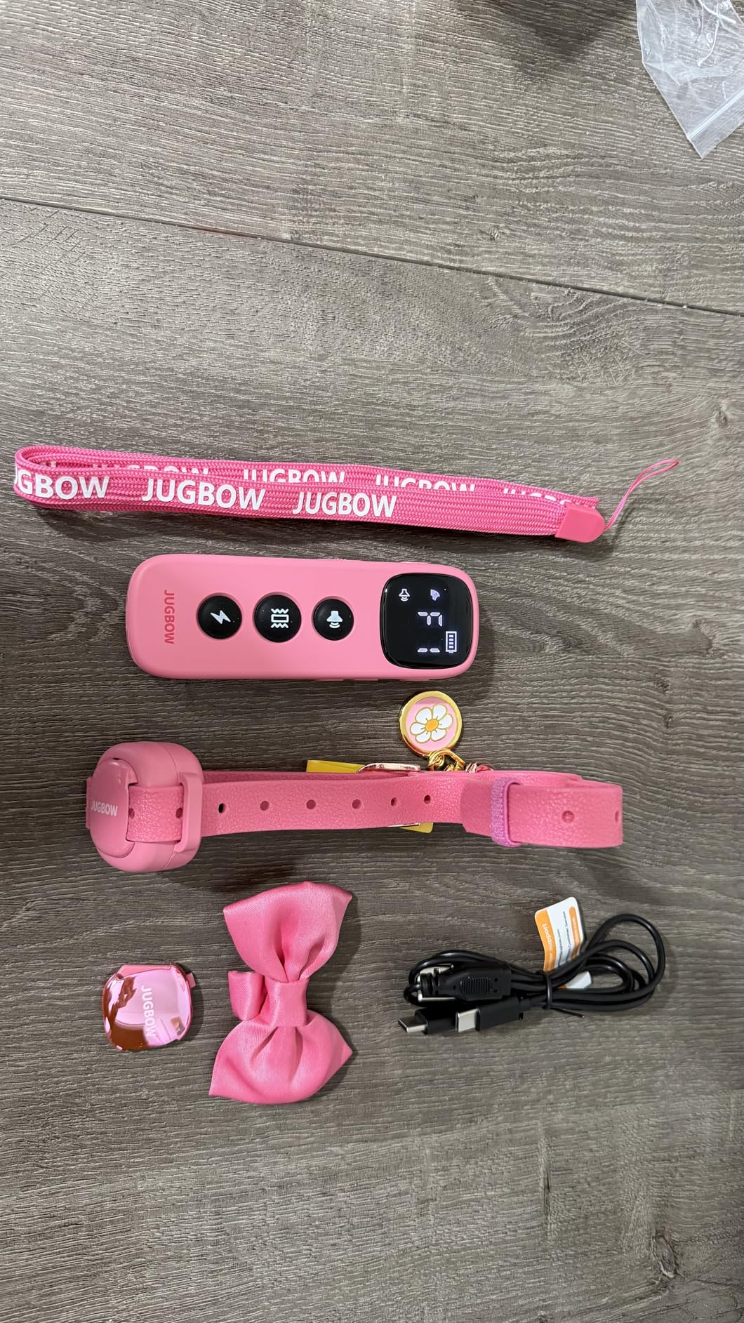 Jugbow small dog collar showing lightweight receiver