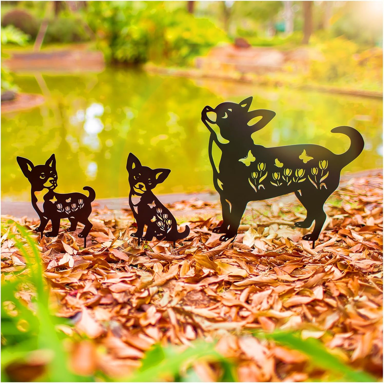 Dog Metal Decorative Garden Stakes Chihuahua Dog Gifts for Women Men Mom Birthday Gifts Silhouette Statues for Garden Decor, Yard Art, Patio, Outside, Lawn Ornaments, Outdoor Decorations
