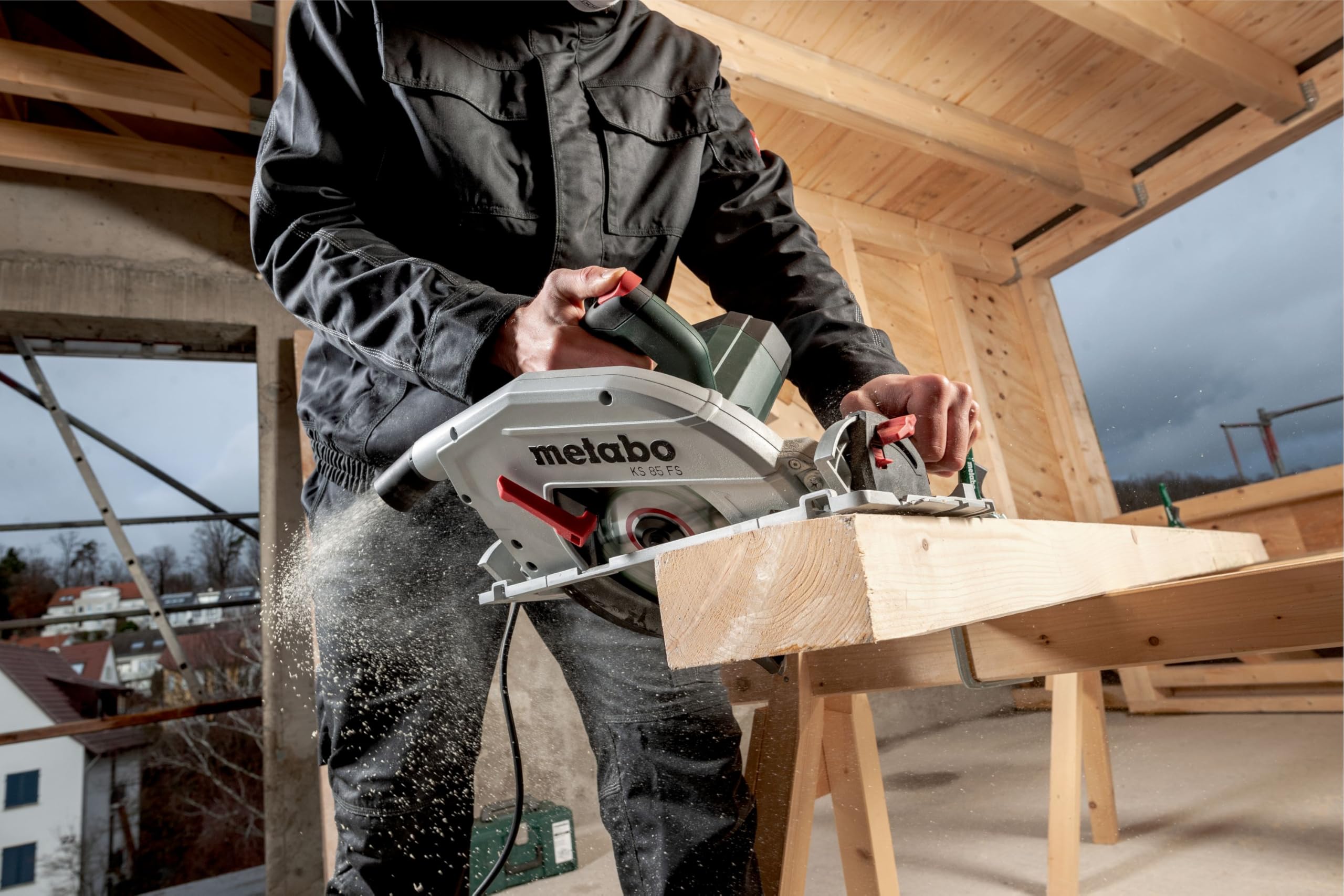 Metabo Ręczna piła tarczowa KS 85 FS (piła z brzeszczotem ø 235 mm, 2000 W, prędkość cięcia 55 m/s, długość kabla 4 m, z walizką) 601085500
