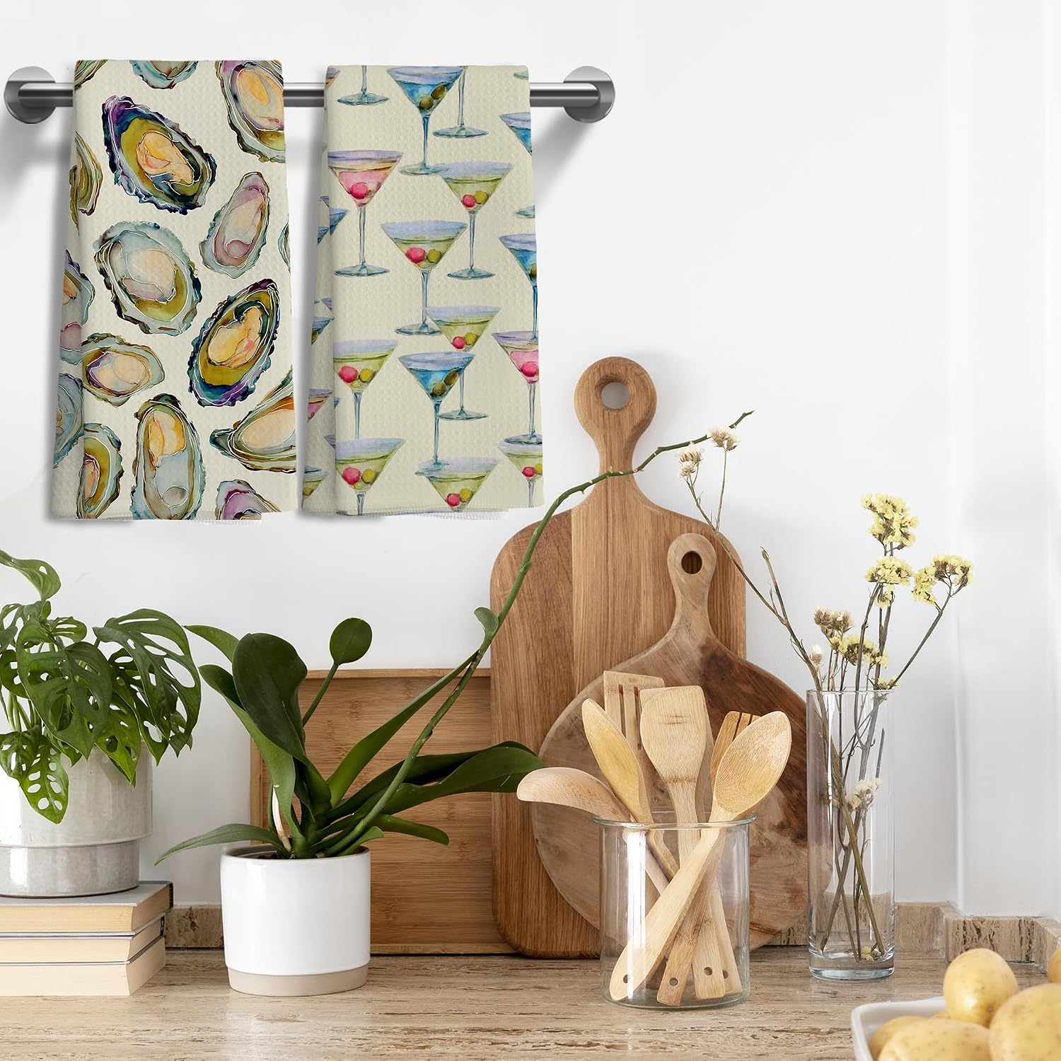 Coastal Oyster Martini Kitchen Towels Set of 2, Preppy Beach Decor Dish Towel, East Coast Beachy Cheers Decor Hand Tea Towels for Bathroom Kitchen,16x24 Inch