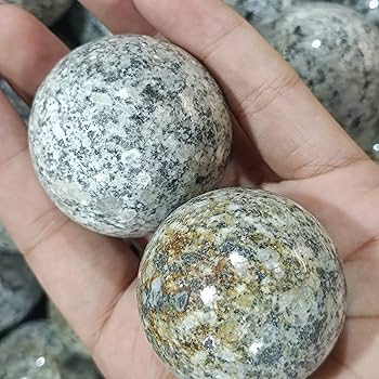Amazon.co.jp: 美しい 3-4 センチメートル 1pc 天然水晶花崗岩石ボール