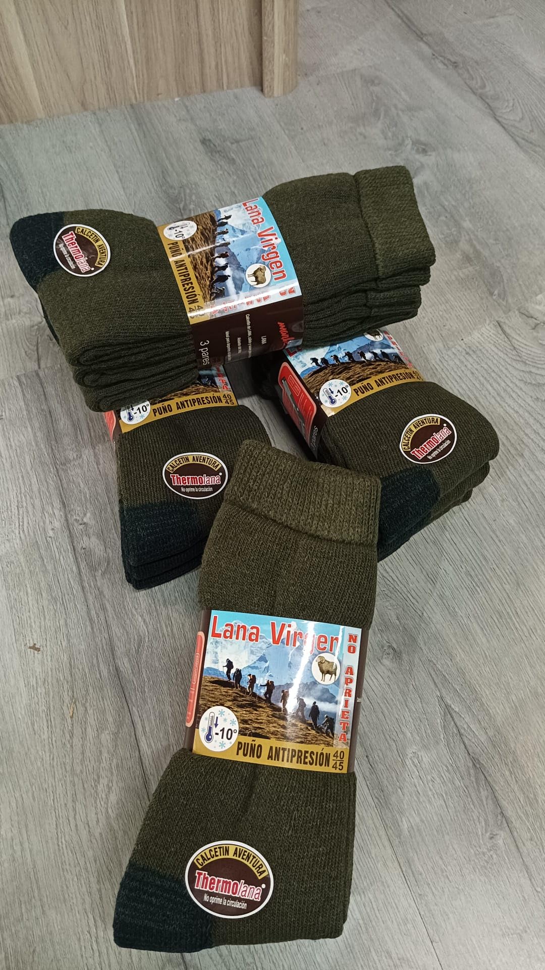 Genérico 3 pares de Calcetines Unisex Verde Oliva 50% Lana Transpirables de Media Caña, Suaves y Resistentes para Uso Casual, Deportivo o Trekking Ligero | Talla 40 al 45 EUROPA |