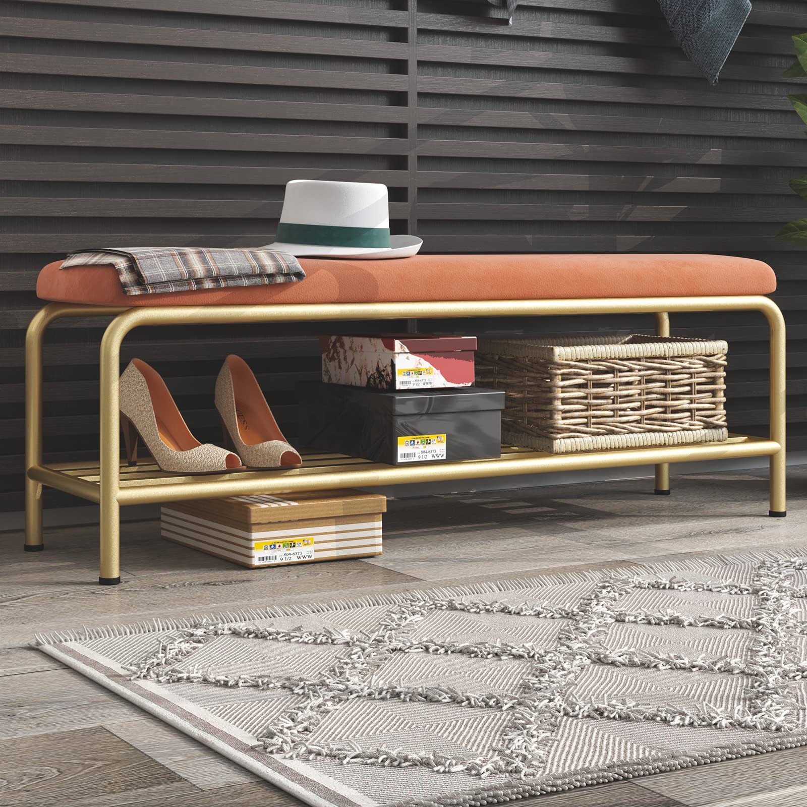 Banc à chaussures entrée velours orange compact pour optimiser et ranger les petits couloirs
