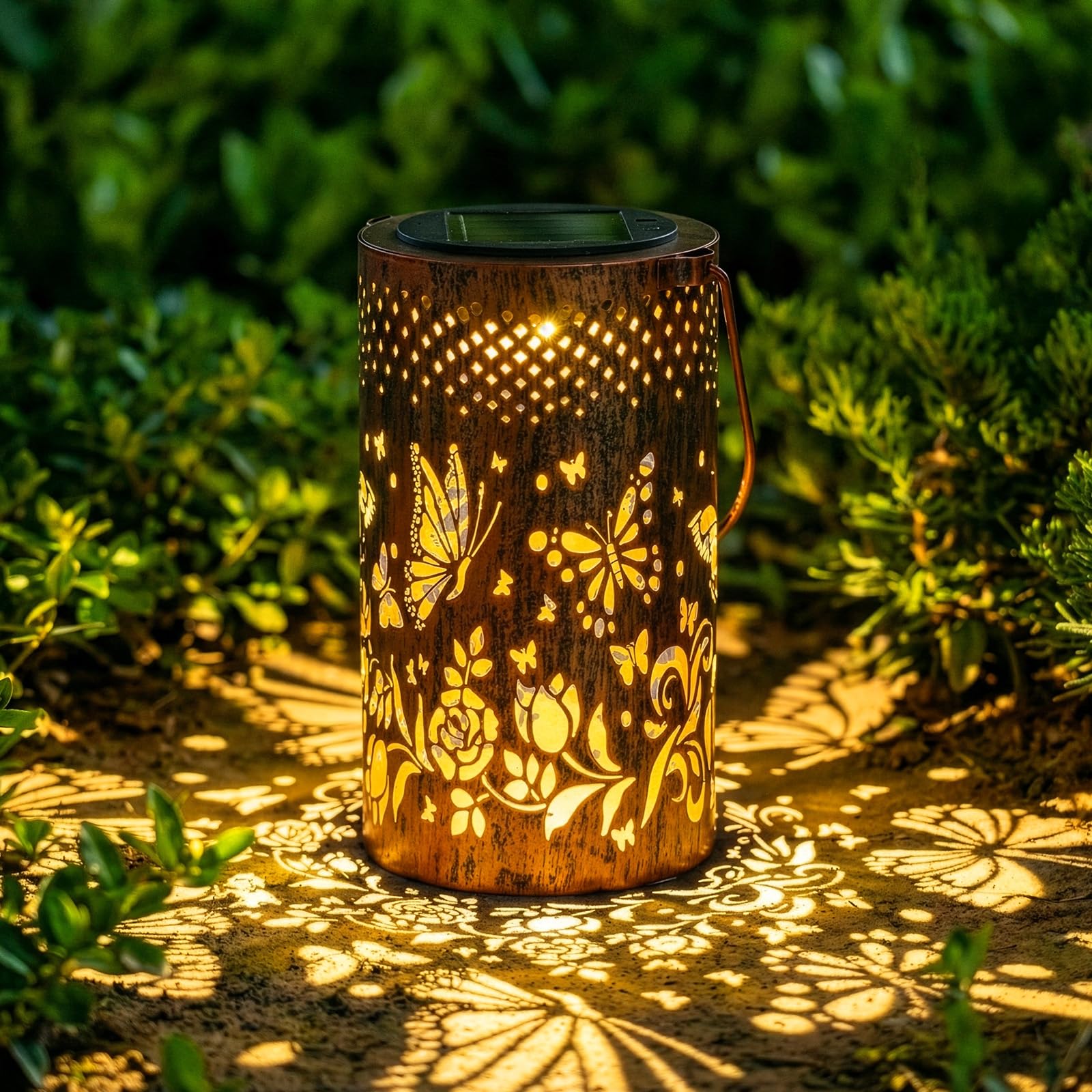 Evergoods Women's Butterfly Birthday Gifts For ,Garden Ornaments Outdoor, Solar Lanterns For The Garden,Gifts For Mothers Day Presents For Mum Grandma Her,Hanging Garden Lights For Patio Lawn Yard Decor