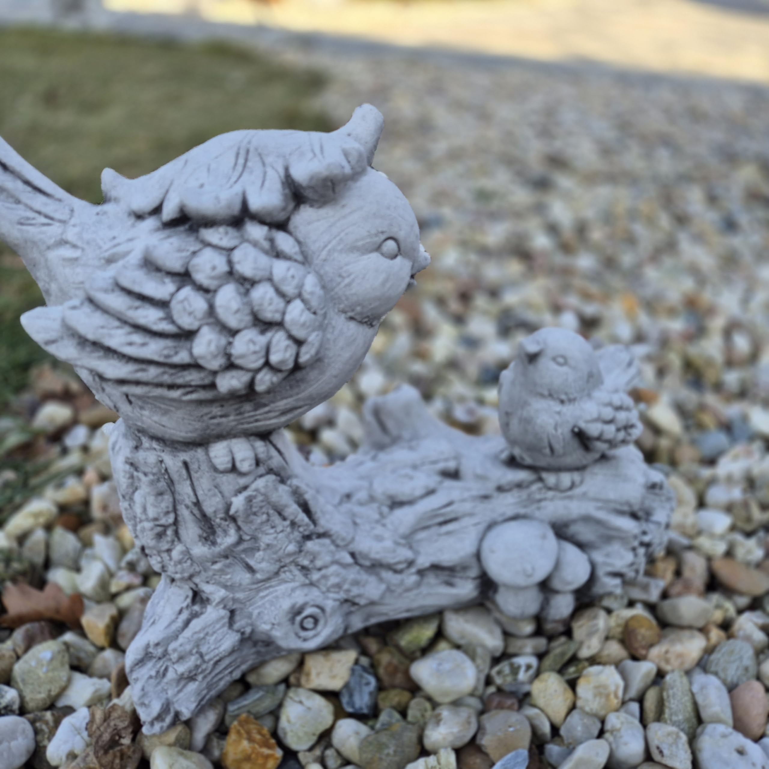 Figure di uccelli su ramo, 30 cm, 10 kg, statuette di animali in pietra, resistenti alle intemperie e al gelo, decorazione da giardino con 2 uccelli, statuetta in pietra fatta a mano