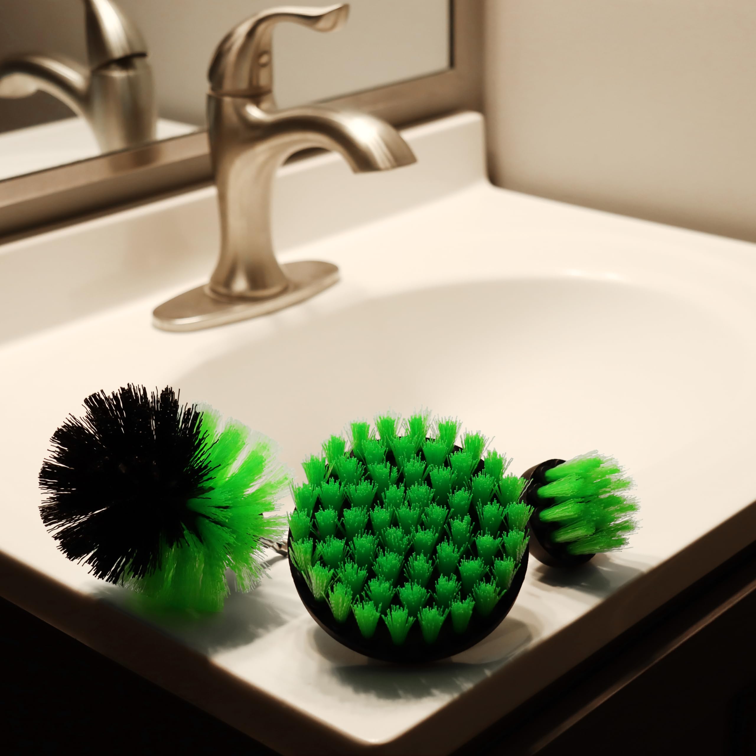 Grip - Juego de 4 cepillos de limpieza para taladro eléctrico, superficies de baño, bañera, ducha, azulejos, lechada