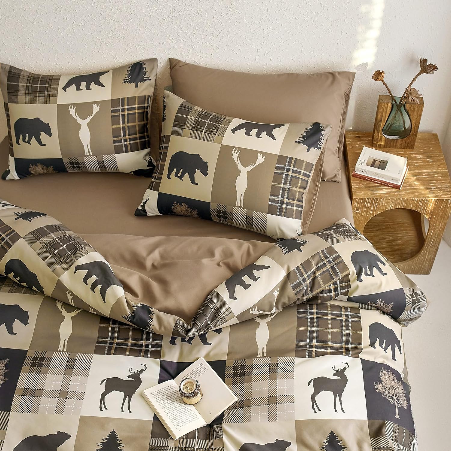 Wake In Cloud - Rustic Comforter Set with Sheets, Cabin Lodge Christmas Bear Moose Deer Wildlife Western Patchwork Country, 7 Pieces Bed in a Bag, Brown, King Size - Image 3