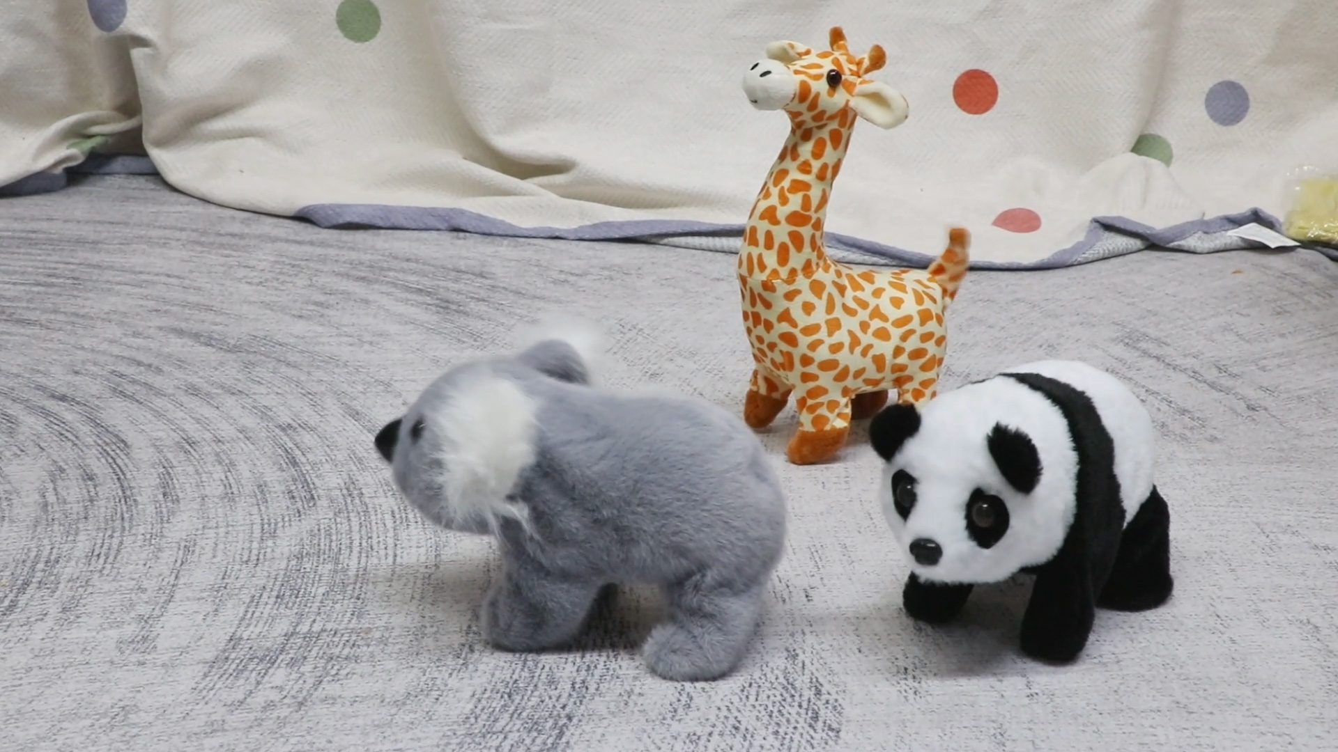 未開封 TOKYOGUNS Sneakerhead llic Panda Amazon.com: Hopearl Crawling Panda Interactive Electronic Pet