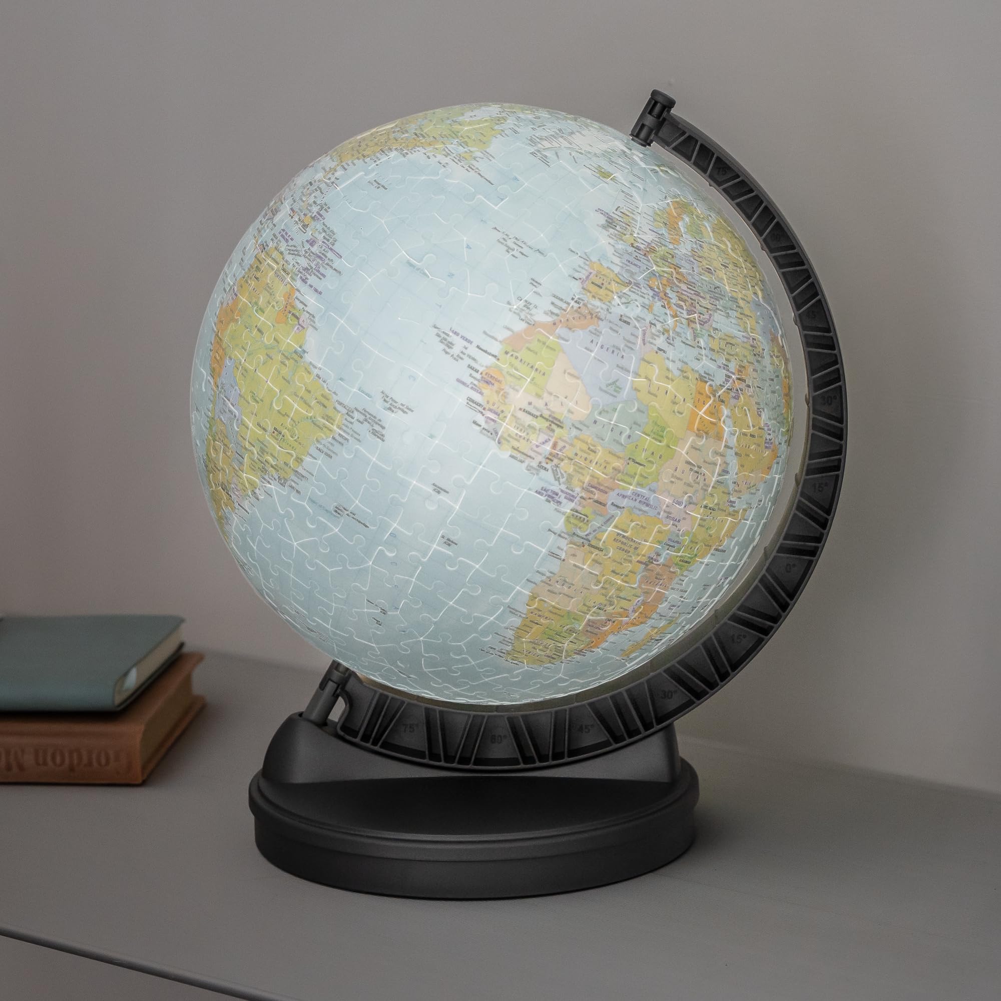 Ravensburger 3D Puzzle 11549 - Globus mit Licht - 540 dreidimensionale Puzzleteile - Beleuchteter politischer Globus für Erwachsene und Kinder ab 10 Jahren