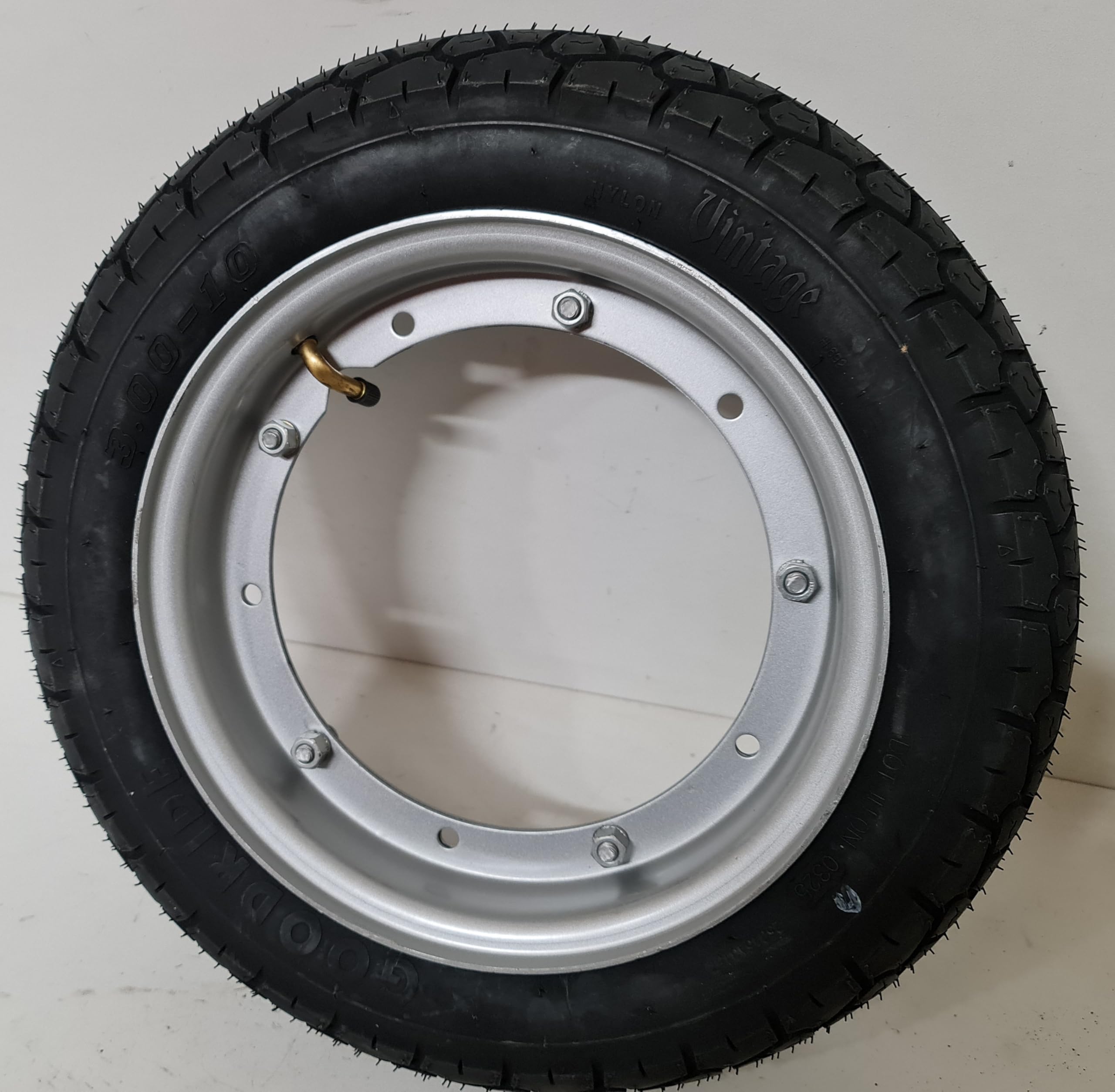 RUOTA COMPLETA GOMMA CERCHIO CAMERA 3.00 10 COMPATIBILE CON VESPA 50 SPECIAL L R N/PK 50