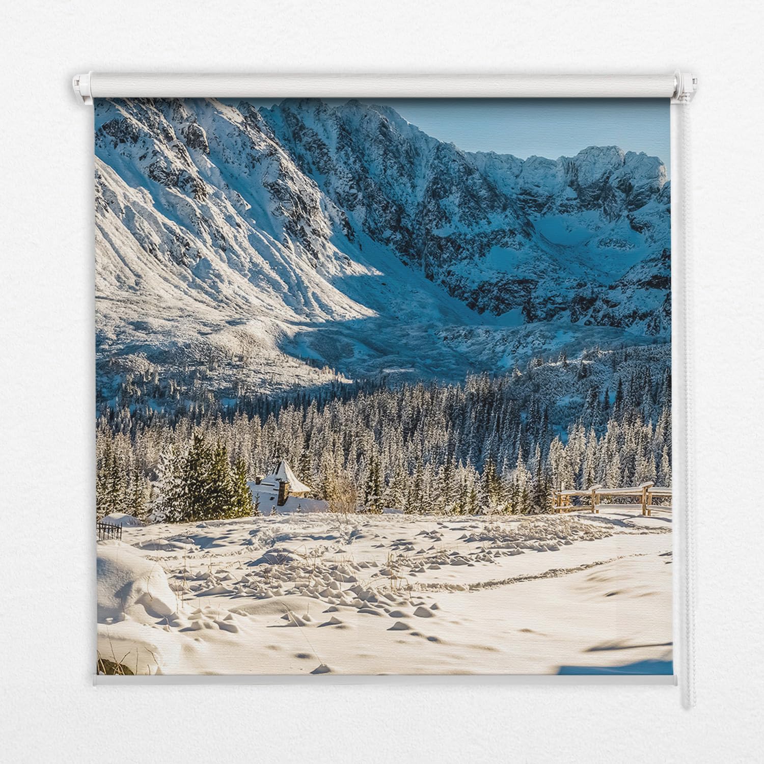 Store enrouleur perméable pour fenêtres de location pose sans percer motif montagnes beige