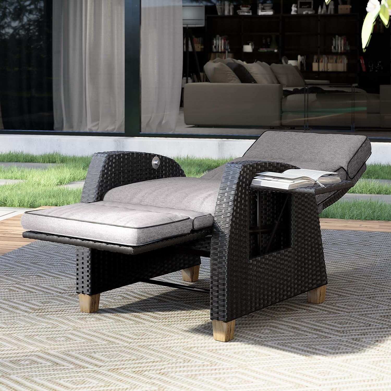 Grand patio chaise longue de relaxation Coussin d'assise gris, dossier réglable, en rotin marron Fauteuil de jardin intérieur/extérieur