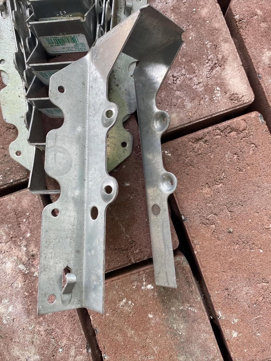 2X8 JUS28-TZ LUS28Z Joist Hanger Triple Zinc Galv. MLK Strong Tie. 8 PCs