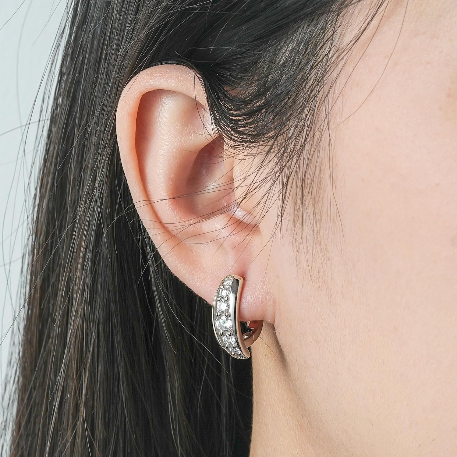 U-shaped Moissanite Hoop Earrings, 1.36cttw D Color Round Cut Moissanite, 925 Sterling Silver Earrings Elegant Jewelry Gifts for Women (Silver)