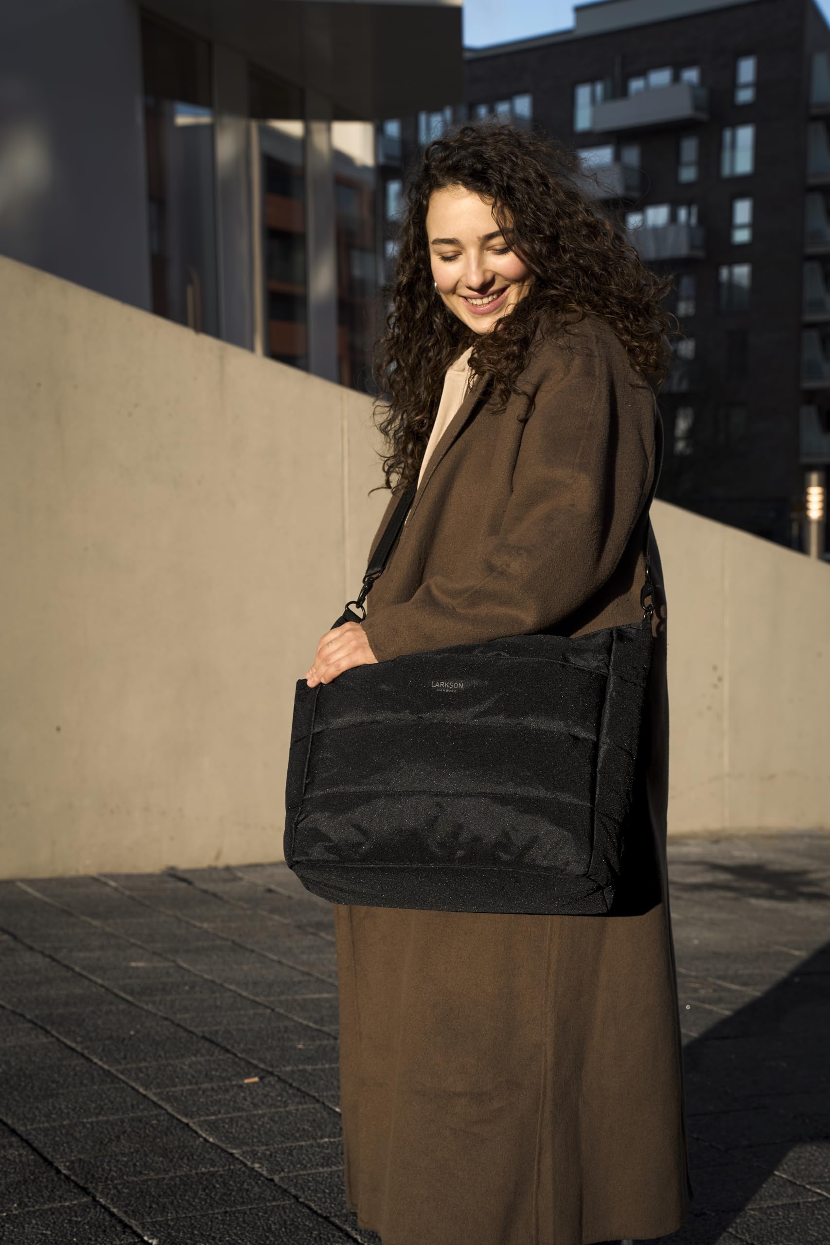 LARKSON Puffer Tote Bag Femmes - Alma | Sac Fourre-tout Puffy avec de Multiples Compartiments, Sac à Bandoulière, Shopper avec Fermeture Éclair, Hydrofuge