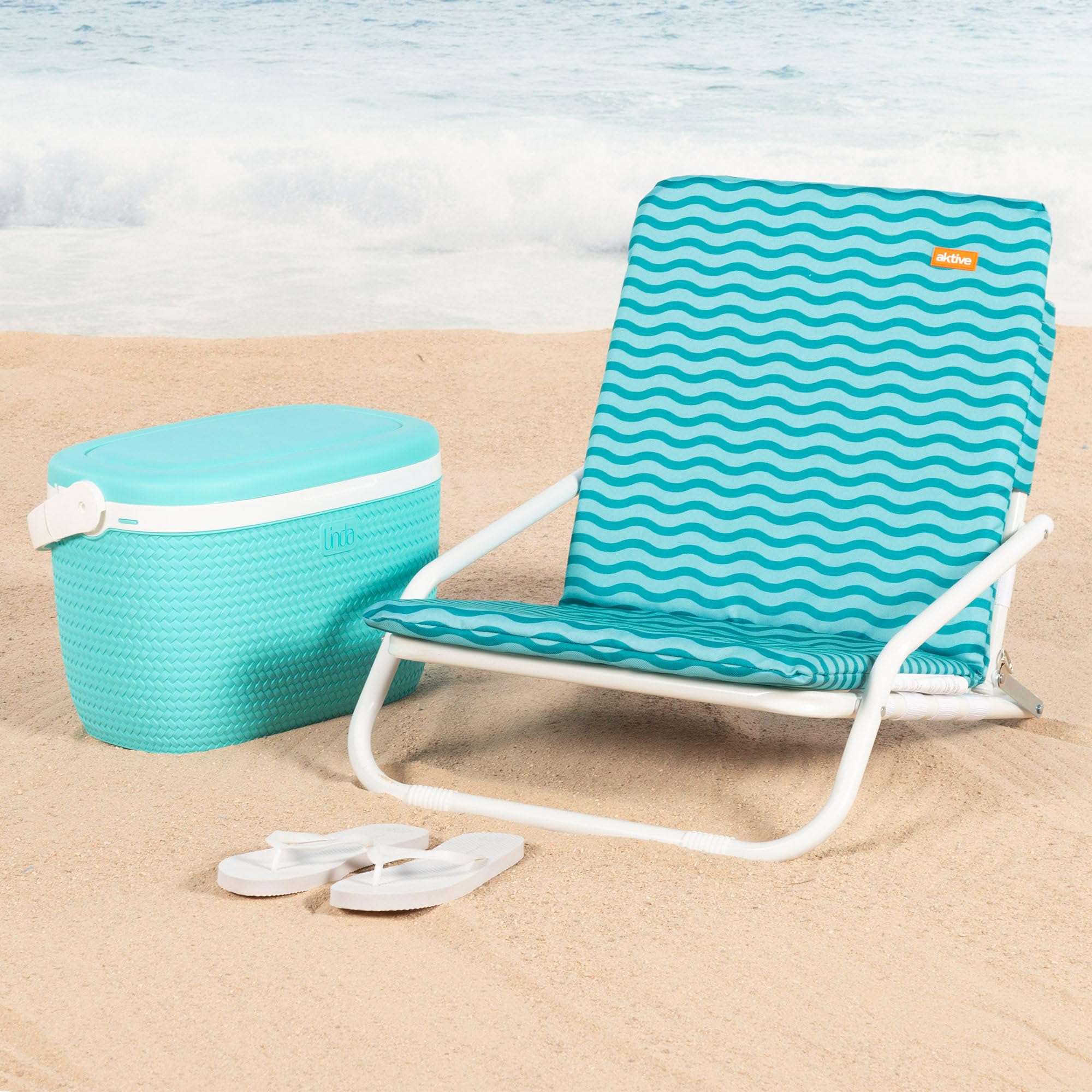 AKTIVE Chaise de Plage Pliante légère Bleue avec poignée de Transport, 46 x 60 x 50 cm, Structure en Aluminium, Tissu Polyester Respirant, Chaise Basse Camping Jardin, jusqu'à 110 kg (62533)