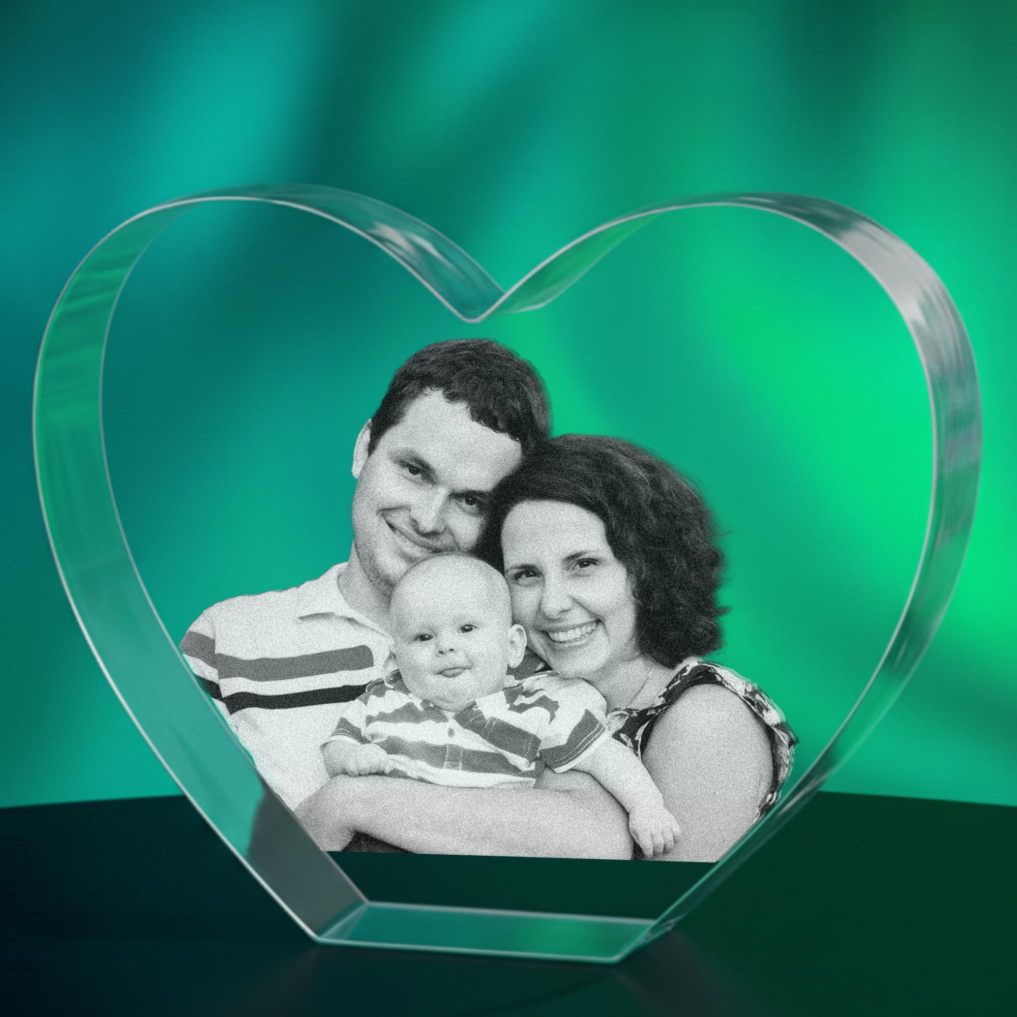 Print Maniacs Crystal Clear Personalised 3D Crystal Heart Photo – Luxury Laser Engraved Picture Gift For Couples, Anniversaries & Memorials
