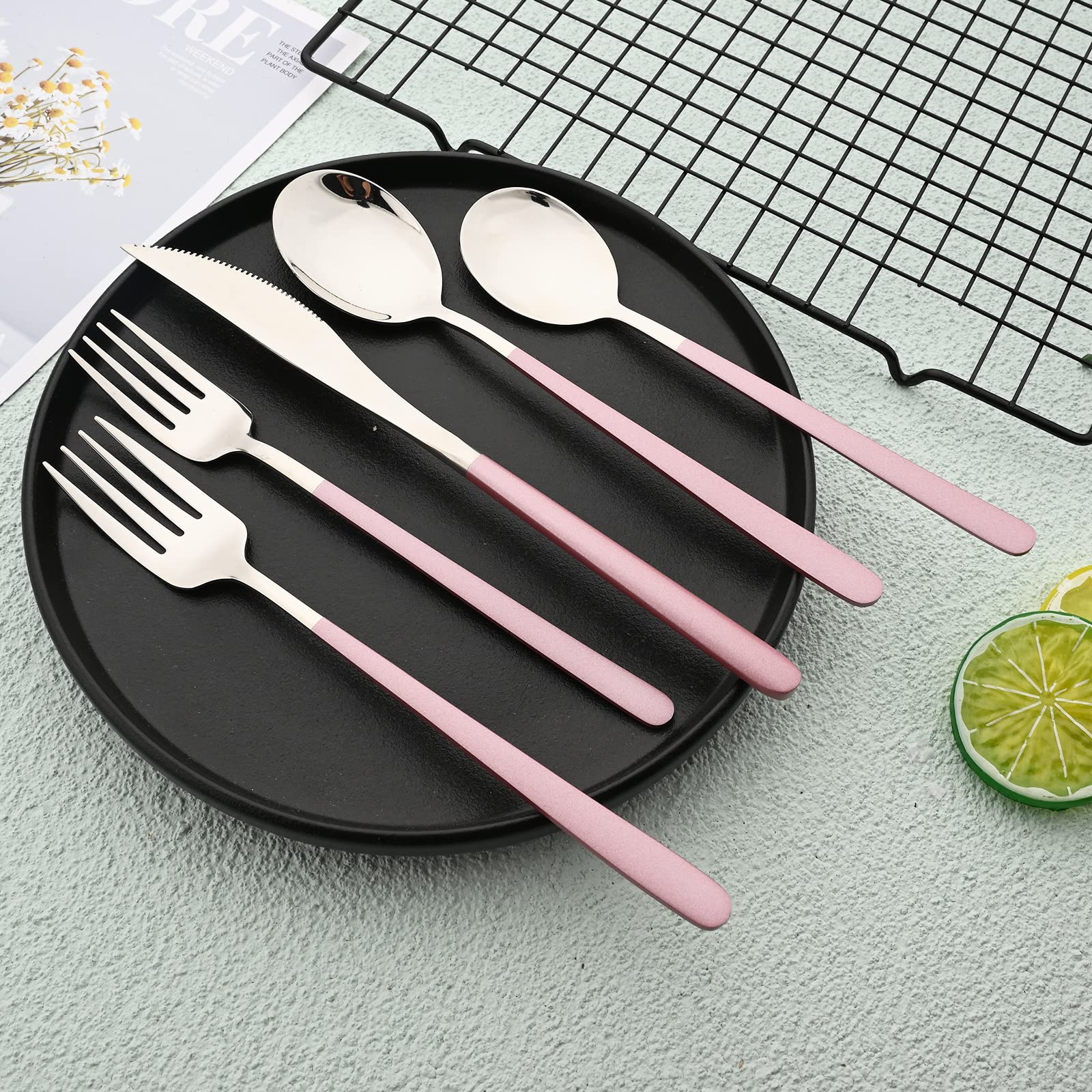 BRIIEC Pink Handle Silver Dinner Knives 8 Pieces, 304 Stainless Steel Mirror Steak Knife, Sturdy Butter Knife, Korean Style Dessert Knives Set 8.6-inch, Dishwasher Safe