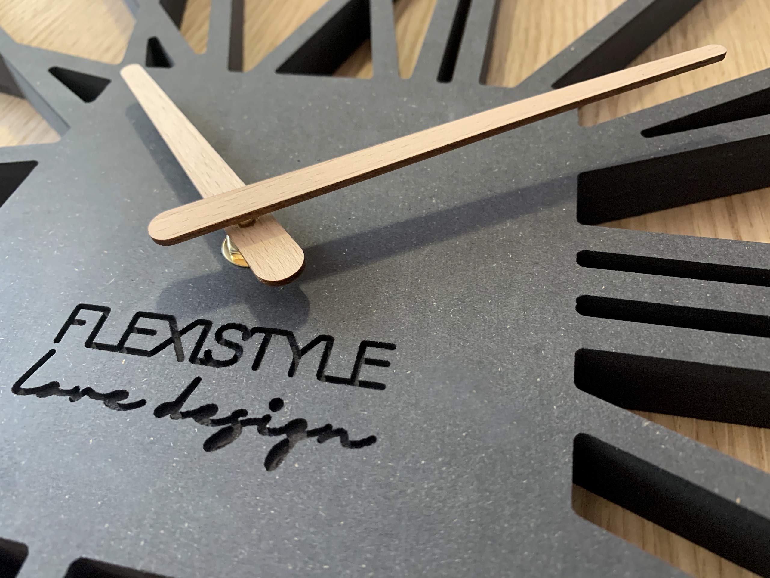 FLEXISTYLE EKO Orologio da parete grande senza ticchettio Wood Art nero, 60 cm, soggiorno, camera da letto, prodotto in UE, z216 1d 1 x 60 cm
