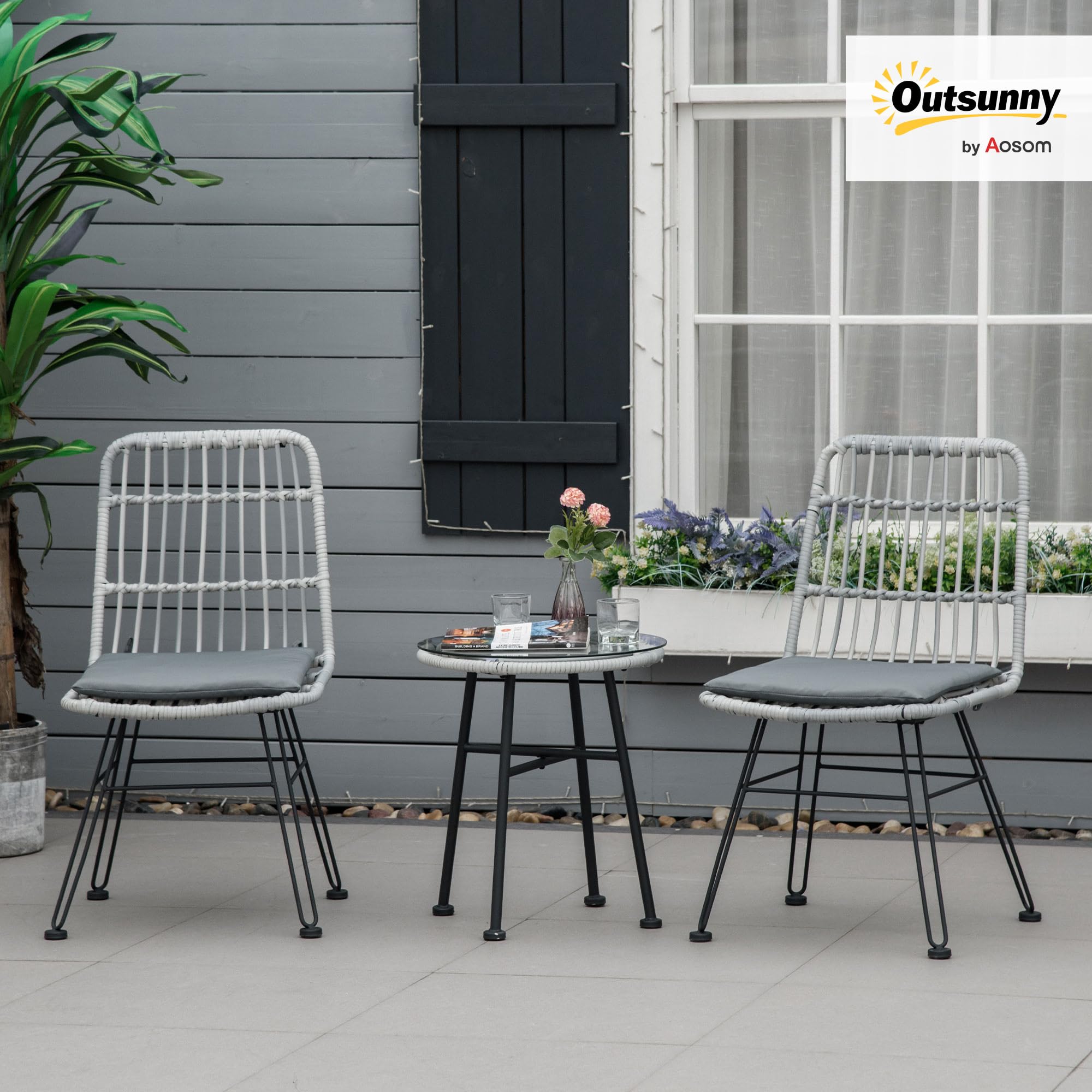 Outsunny Set di Tavolo e Sedie da Giardino da 3 Pezzi in Rattan PE e Acciaio, Set Bistrò da Giardino con Tavolino da Caffè con Piano in Vetro e 2 Sedie, per Balcone Patio Cortile Esterno, Grigio