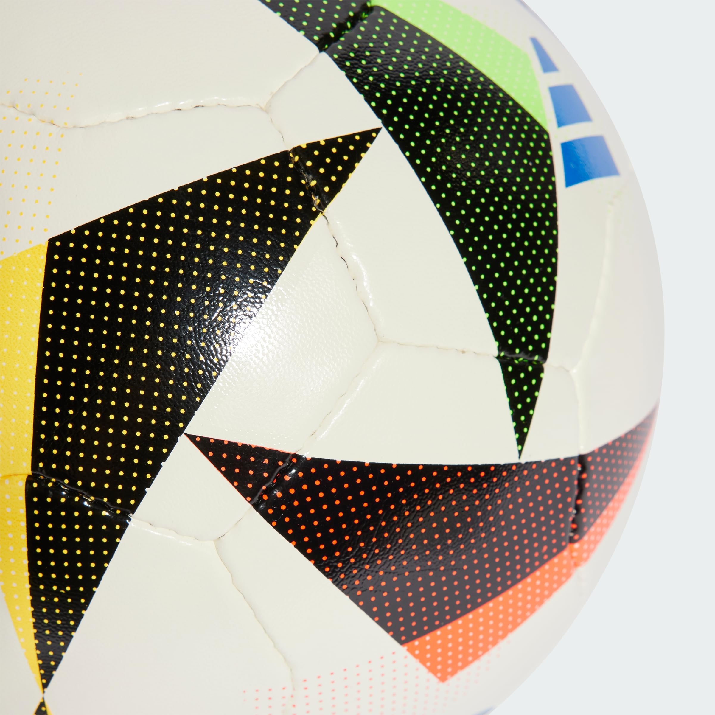 Adidas Football Love Training Sala Euro 2024 IN9377 - Palla da calcio unisex, 4 EU, colore: Bianco