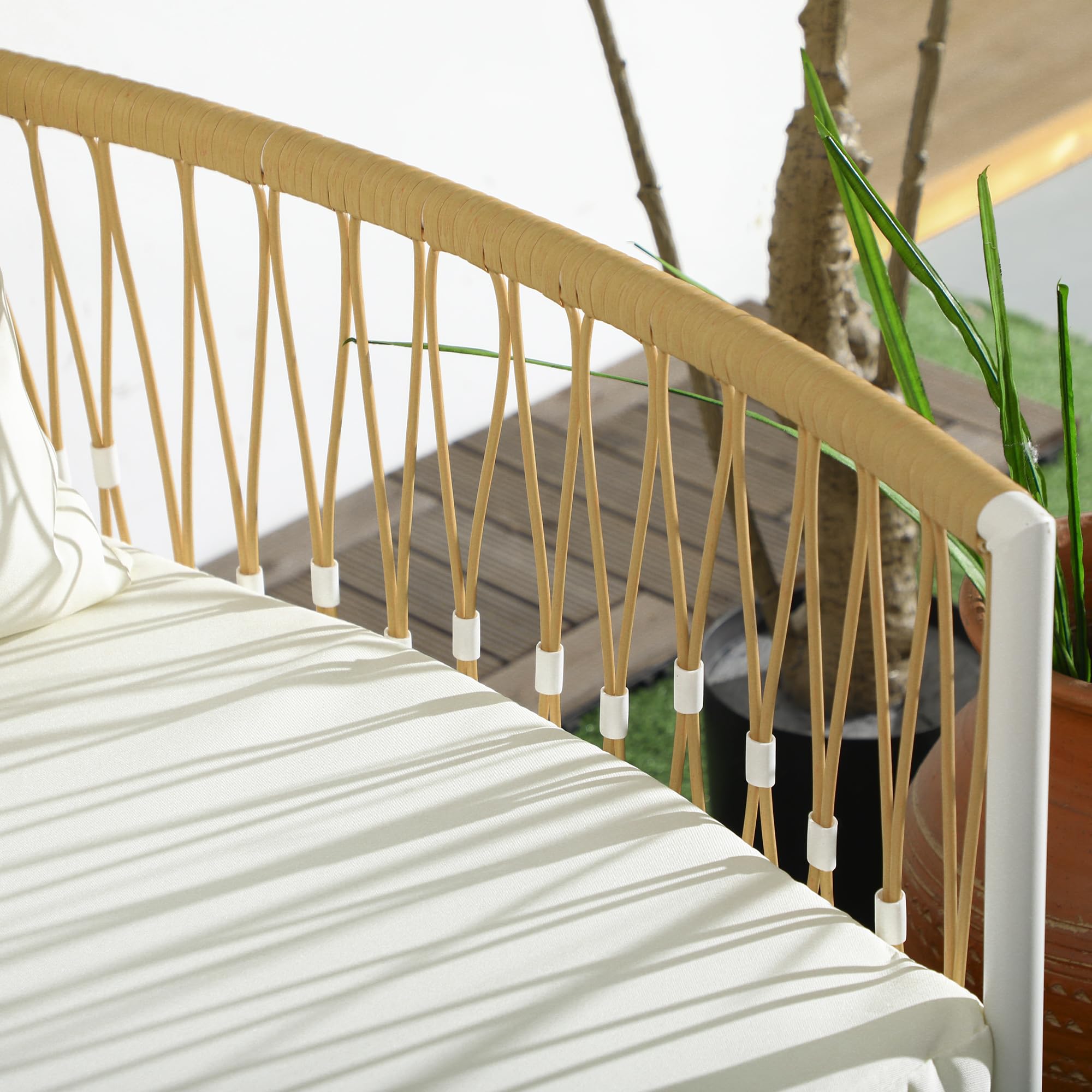 Outsunny Set de 3 Meubles de Jardin en Rotin avec 2 Chaises et Table Basse, Coussins Inclus, Jaune Crème