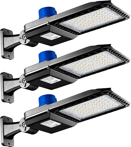 Bulbeats Luz LED de estacionamiento de 150 W (21000 lm, Eqv 600 W HIDHSP) 5000 K con montaje de brazo ajustable con poste de luz LED de atardecer a