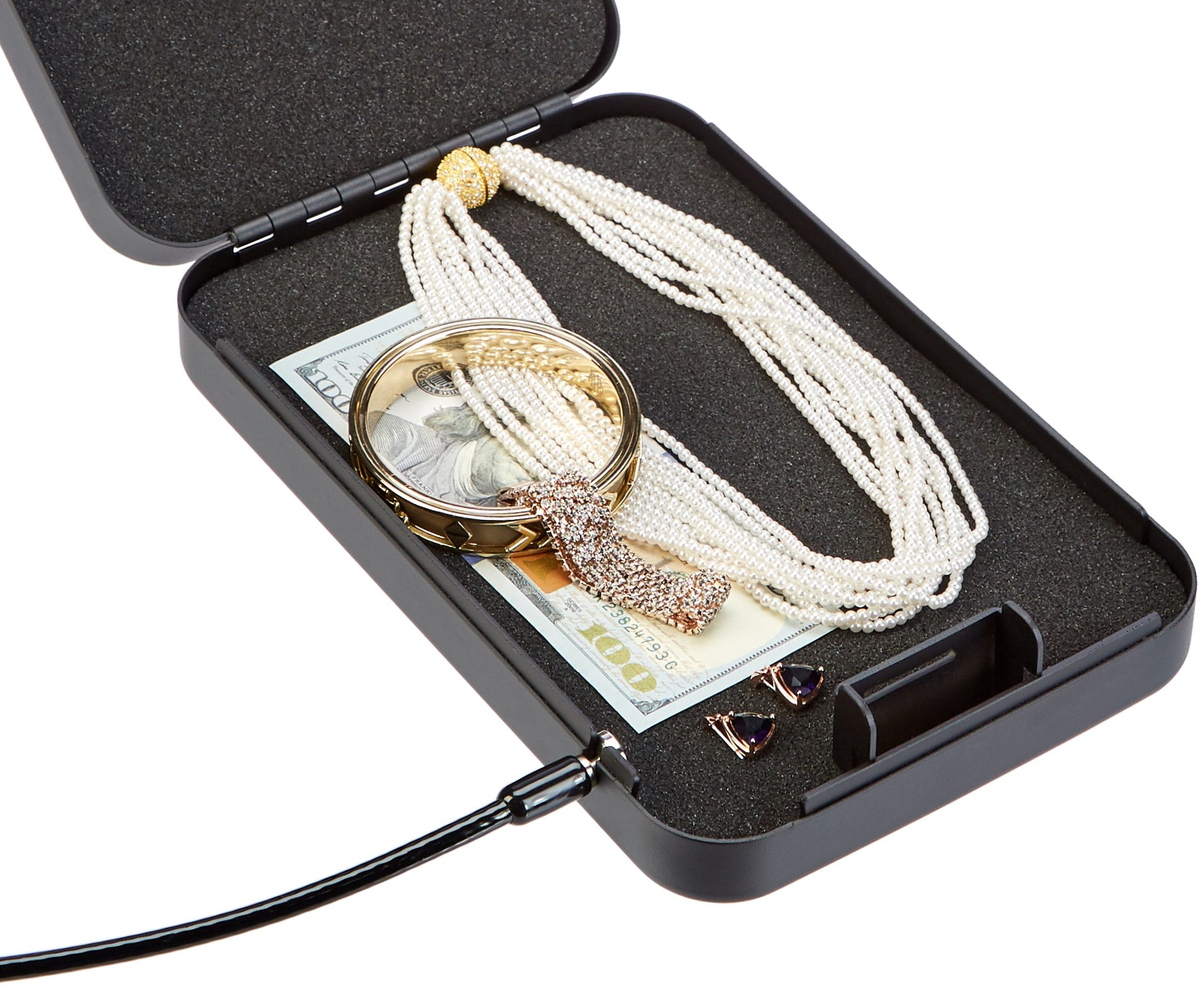 MASTER LOCK Tragbarer Tresor [Zahlenschloss] [mit Kabel] [Schwarz] 5900EURD – Sichern Sie Ihre Wertgegenstände auf Reisen & Amazon Basics - Tragbare Sicherheitsbox mit Zahlenschloss, extra-groß